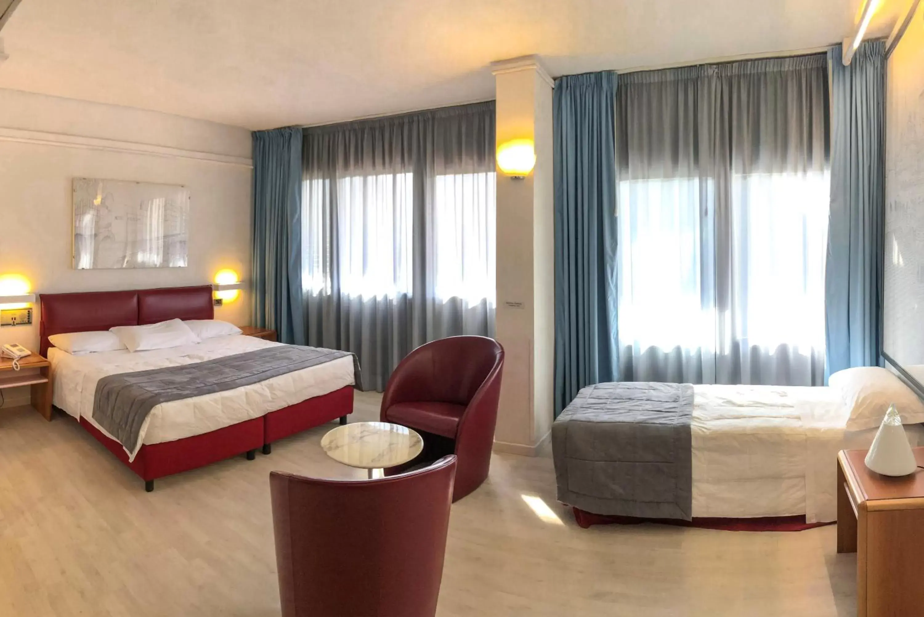 Superior Triple Room in Albornoz Palace Hotel Superior Triple Room in Albornoz Palace Hotel