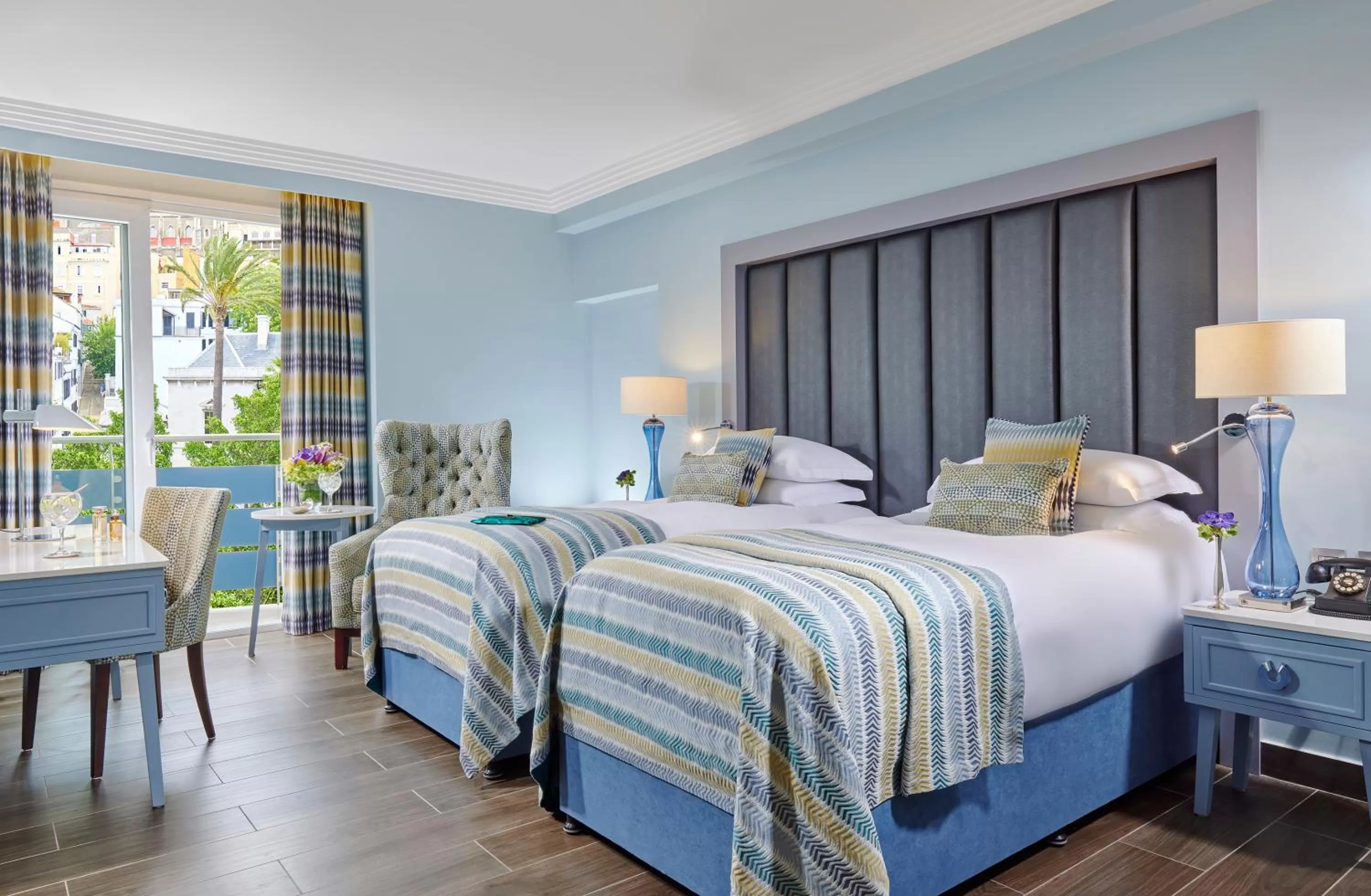 Bed in The Eliott Hotel