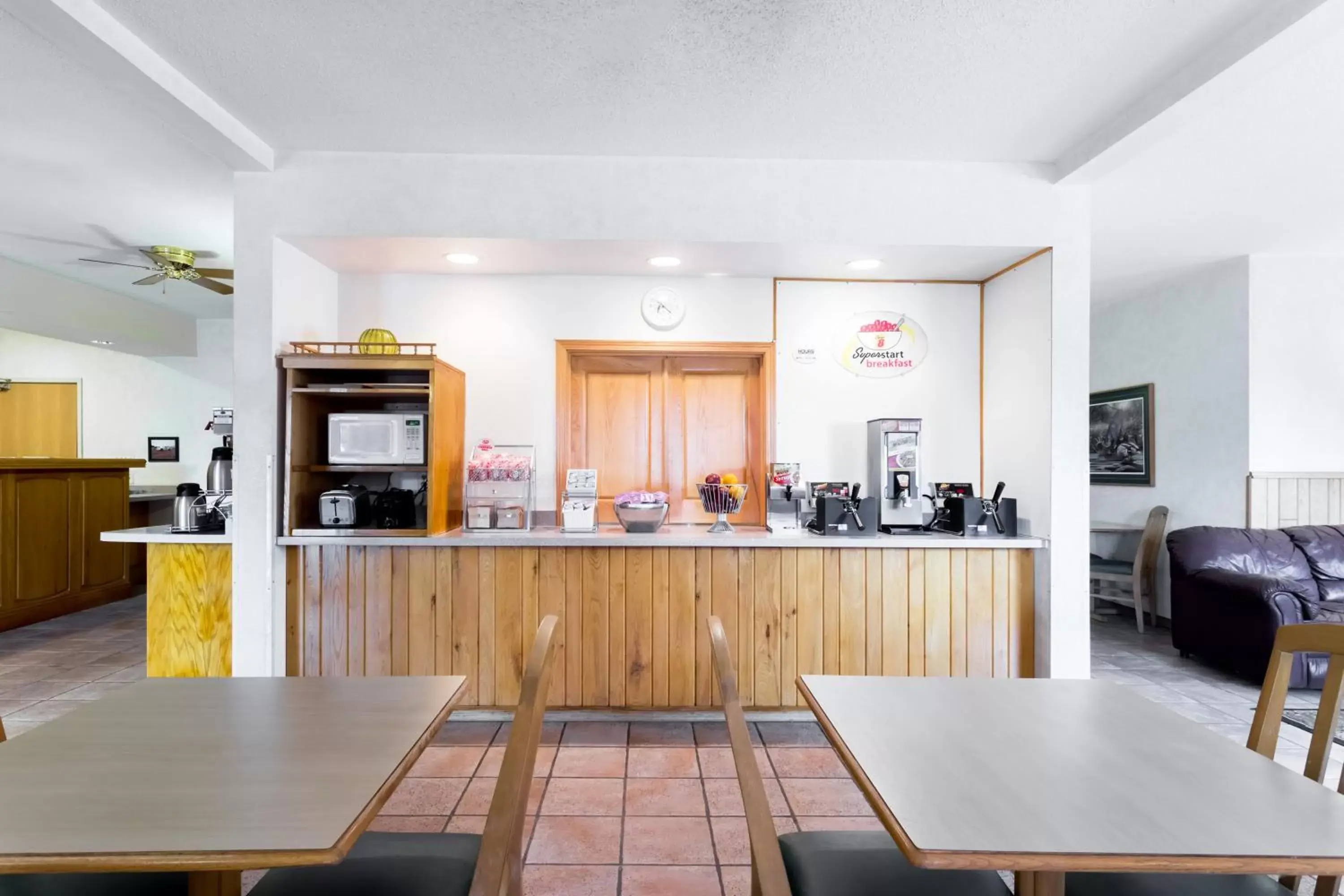 Continental breakfast, Restaurant/Places to Eat in Super 8 by Wyndham Eagle River