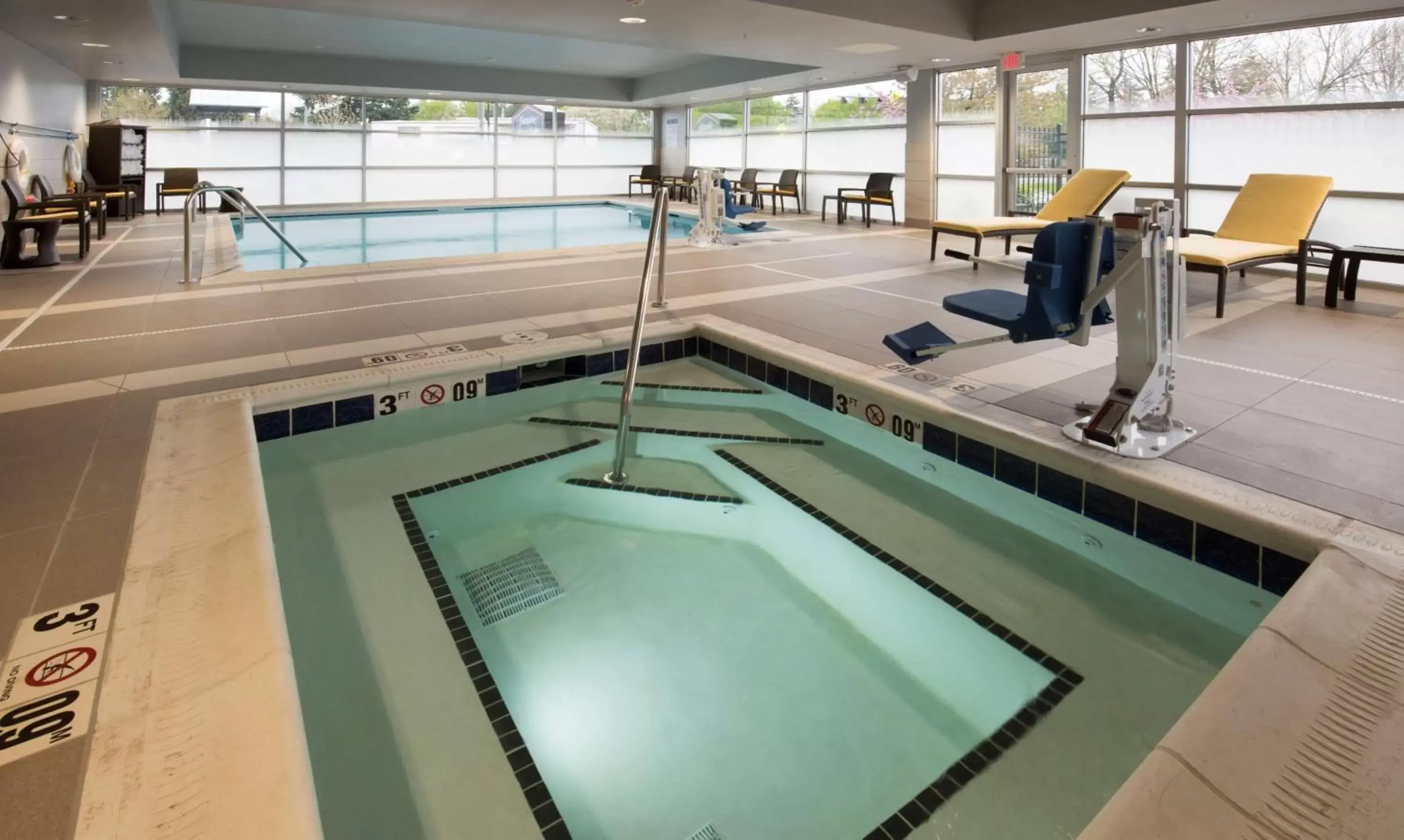 Pool view, Swimming Pool in Hampton Inn & Suites Seattle/Redmond Wa