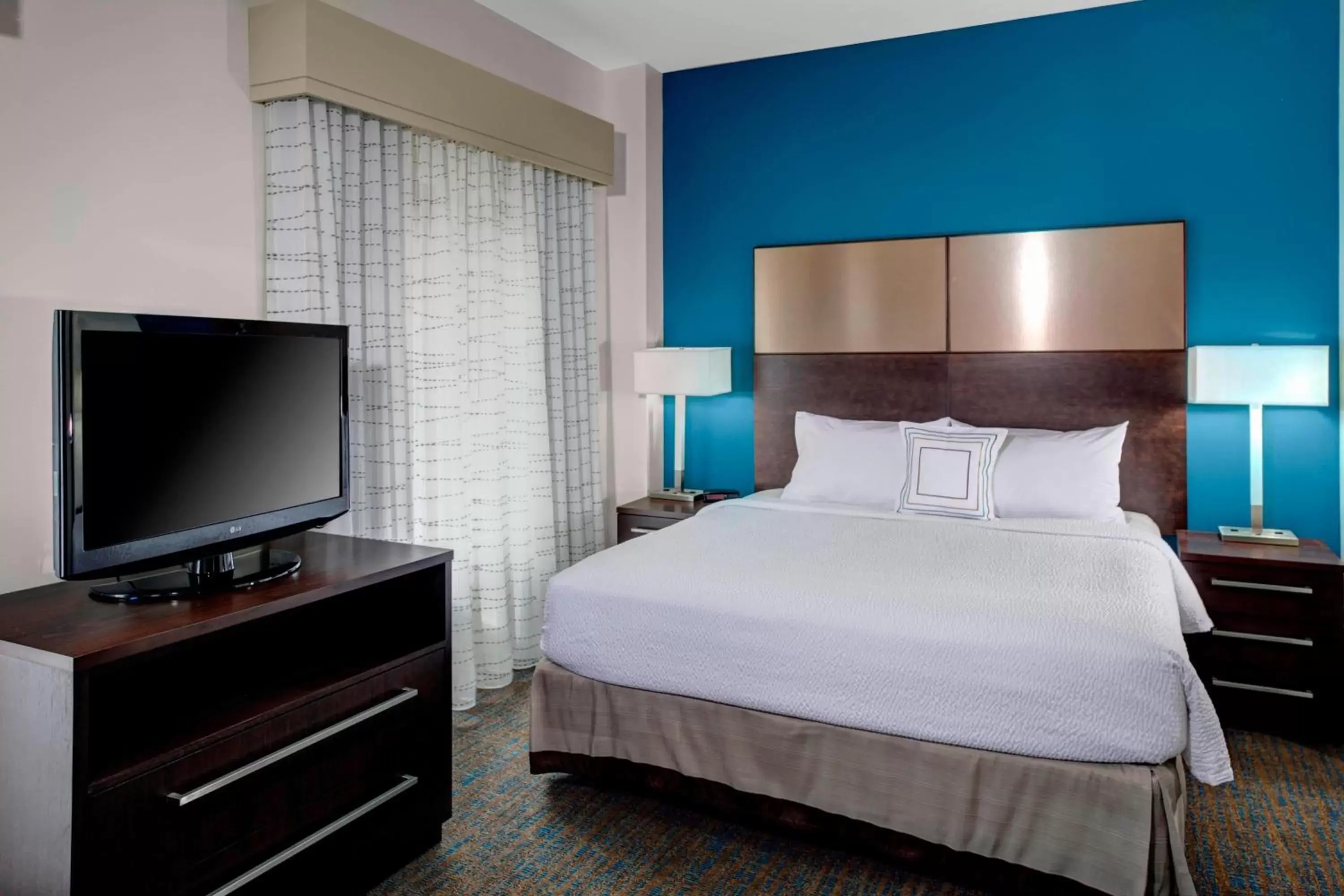 Bedroom, Bed in Residence Inn by Marriott Cleveland Downtown