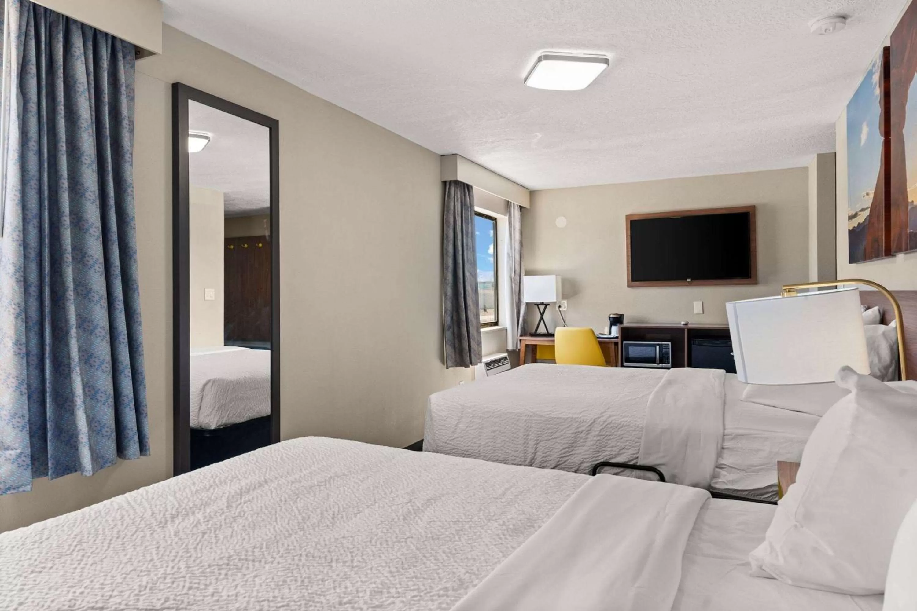 Photo of the whole room, Bed in Days-Inn by Wyndham Albuquerque I-25