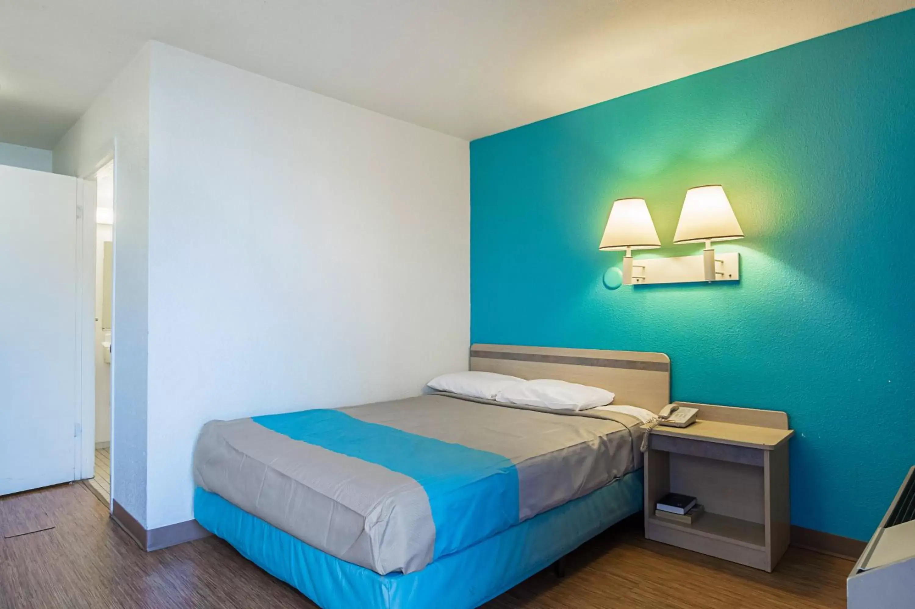 Bedroom, Bed in Motel 6-Rochester, MN Bedroom, Bed in Motel 6-Rochester, MN