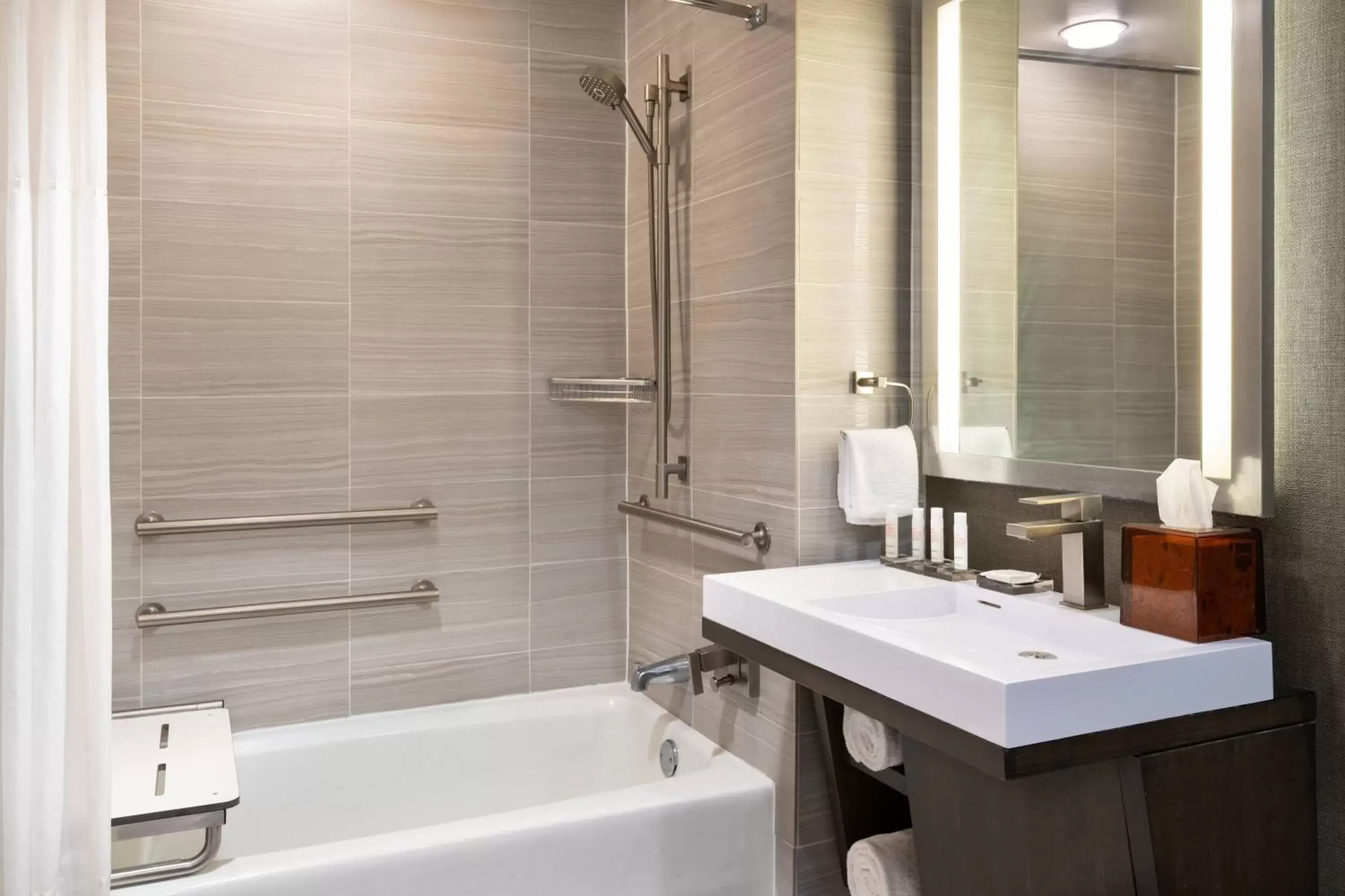 Bathroom in Sawgrass Marriott Golf Resort & Spa