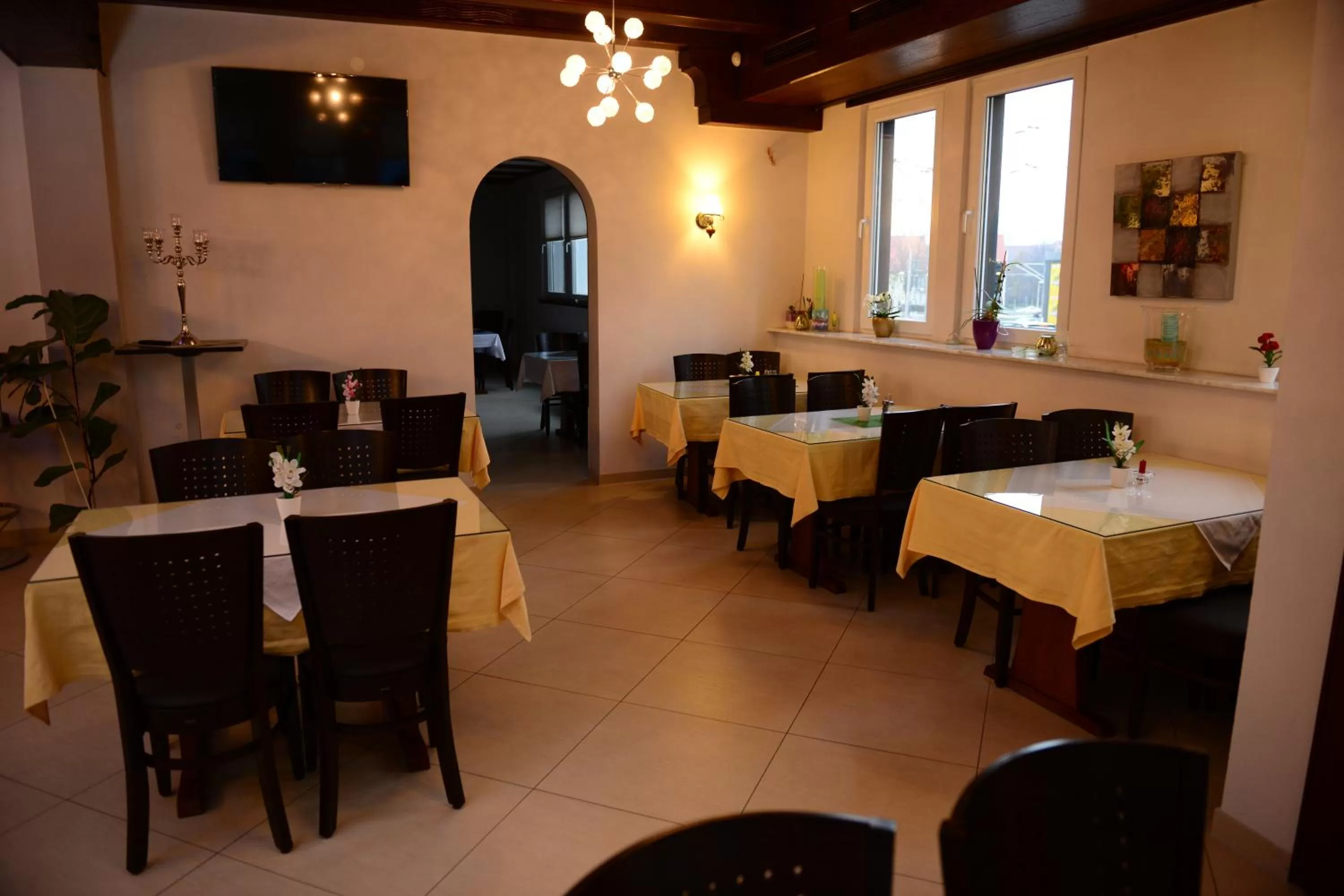 Restaurant/places to eat in Hotel Linde Stuttgart