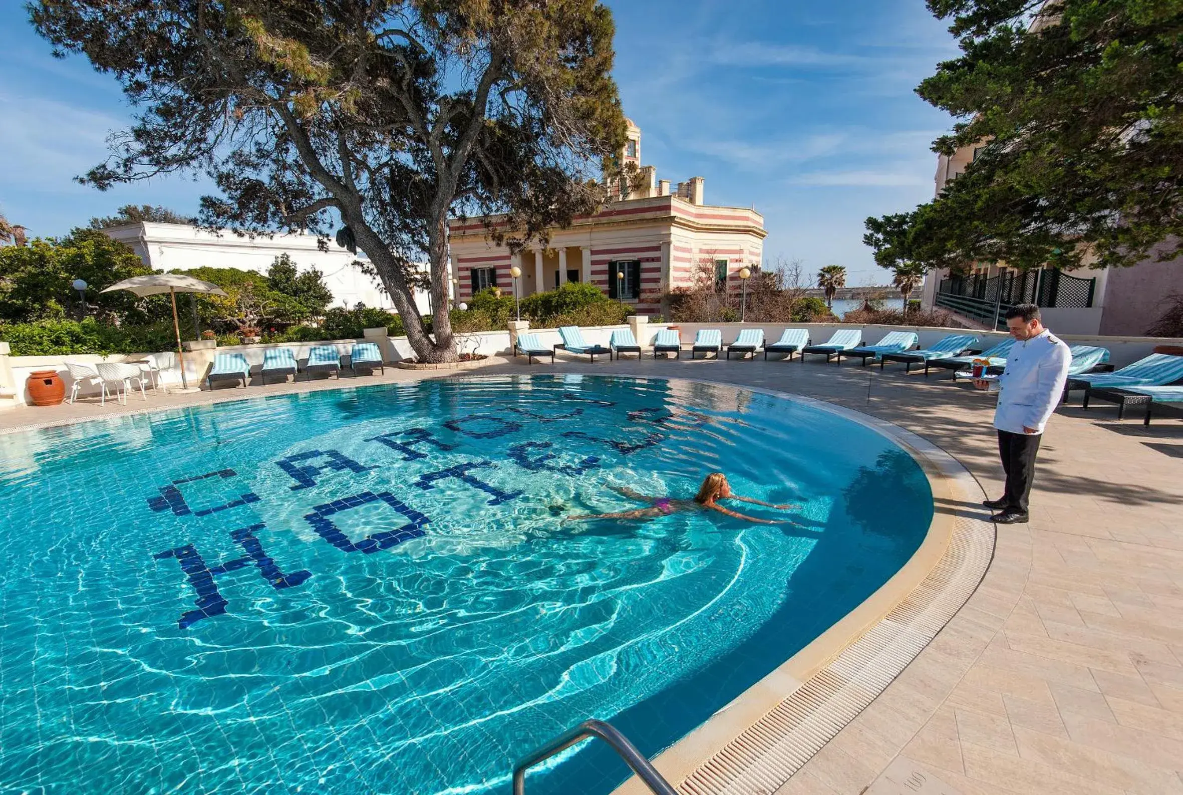 , Swimming Pool in Hotel Terminal - Caroli Hotels