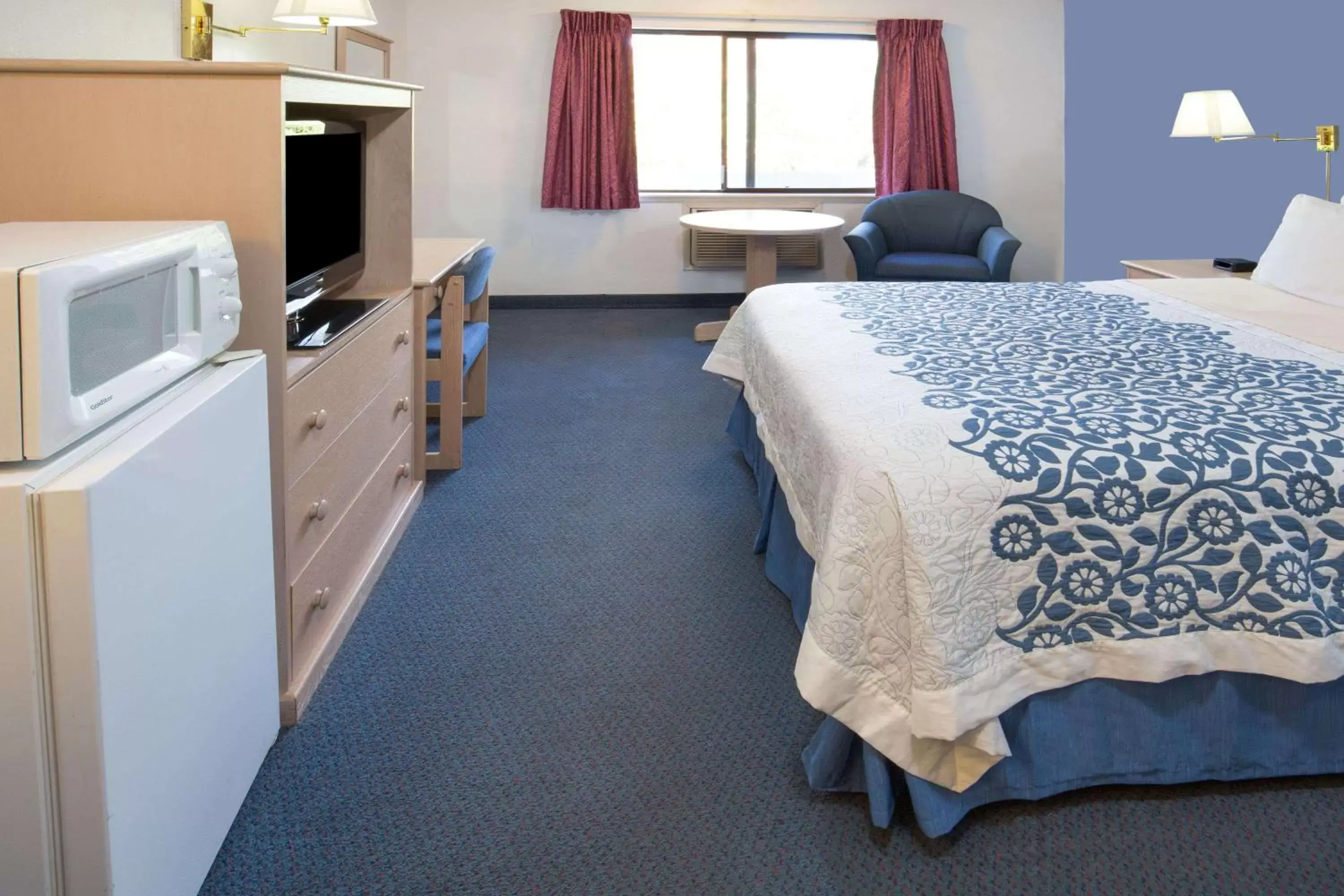 Photo of the whole room, Bed in Days Inn by Wyndham Corvallis Photo of the whole room, Bed in Days Inn by Wyndham Corvallis