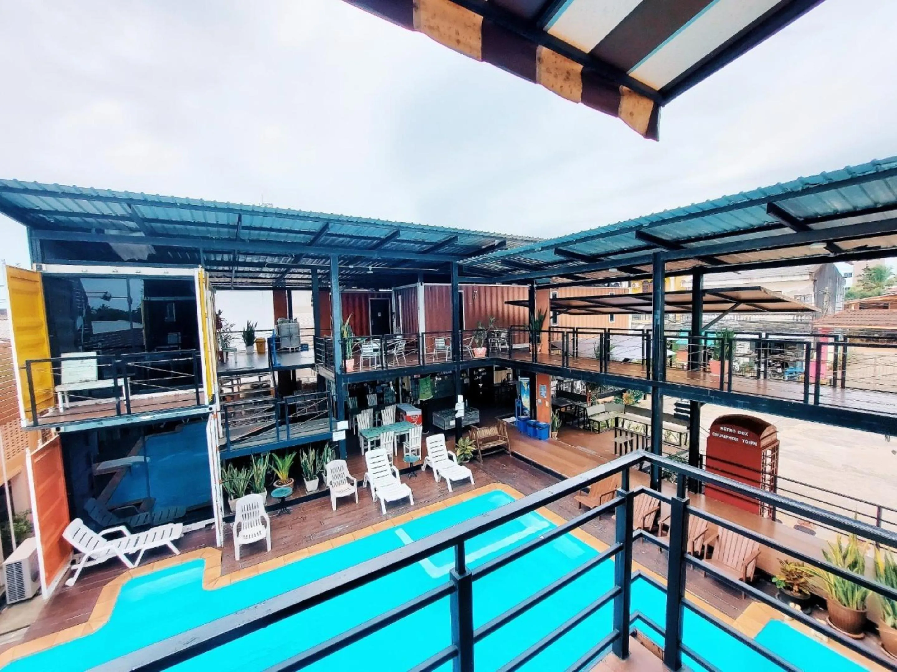 Balcony/Terrace in Retro Box Hotel Chumphon