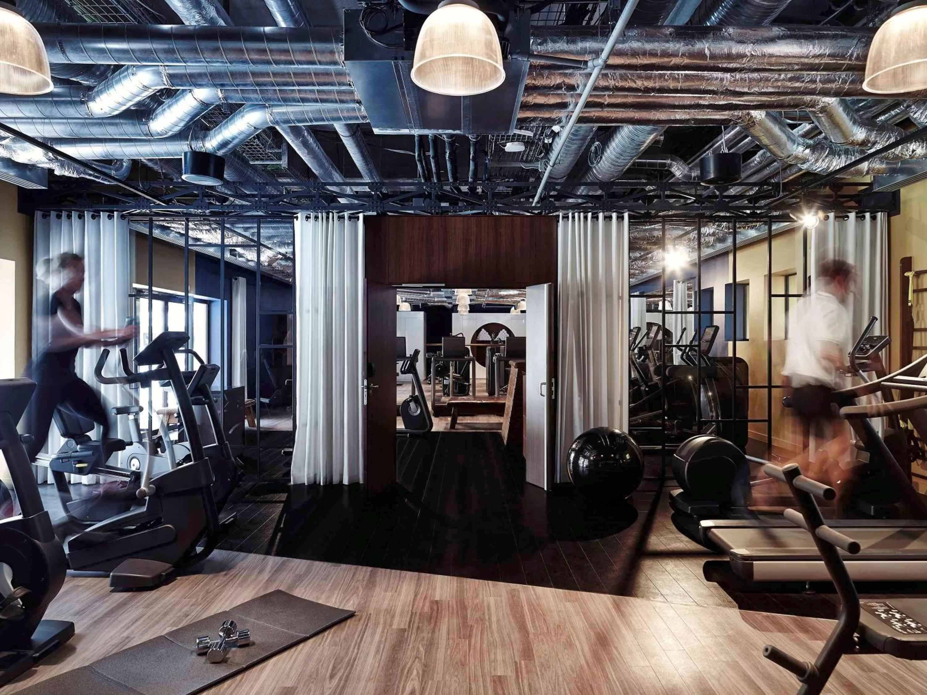 Fitness centre/facilities in Molitor Hotel & Spa Paris - MGallery Collection