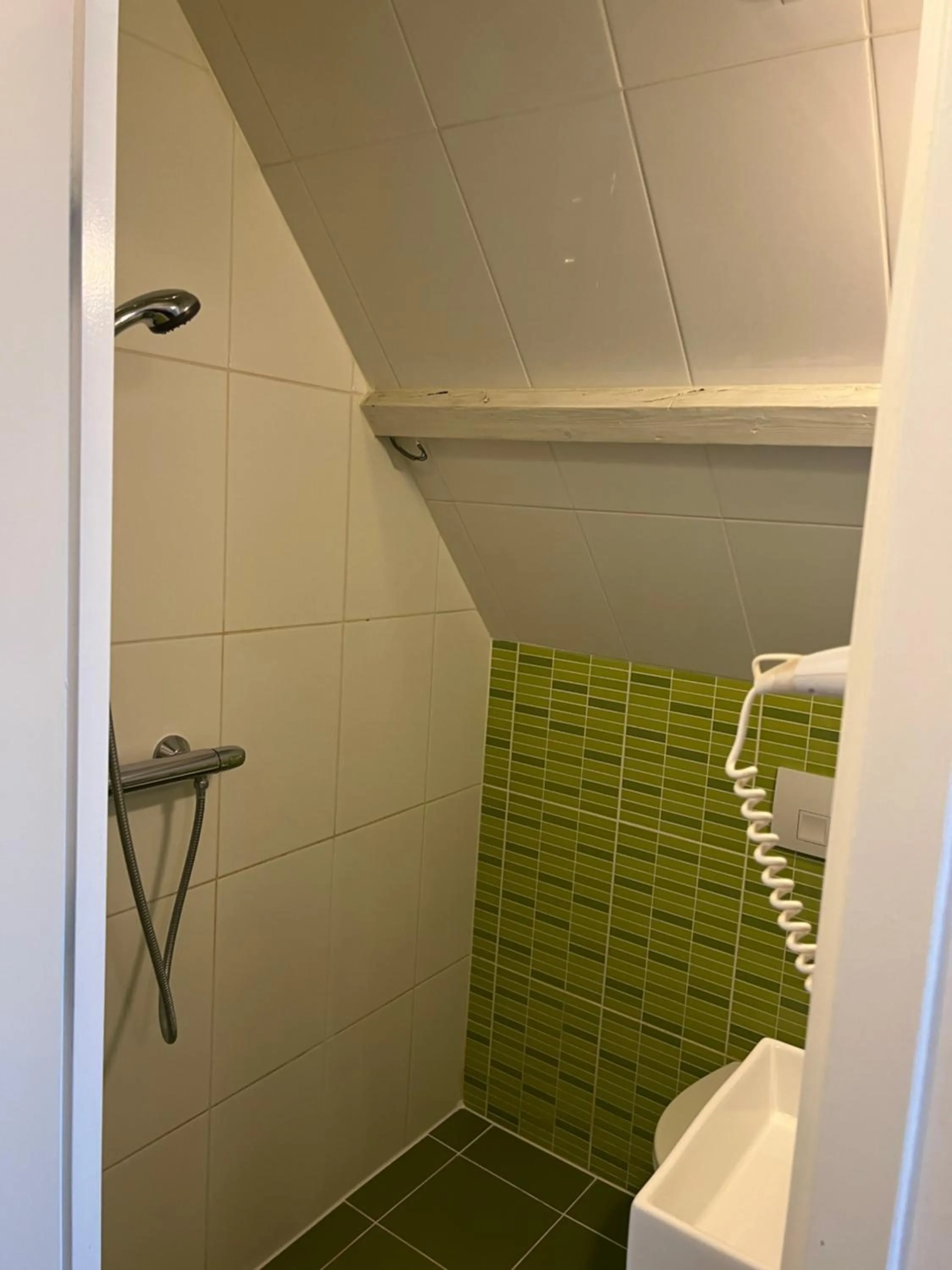 Shower in MAX Hotel Amsterdam