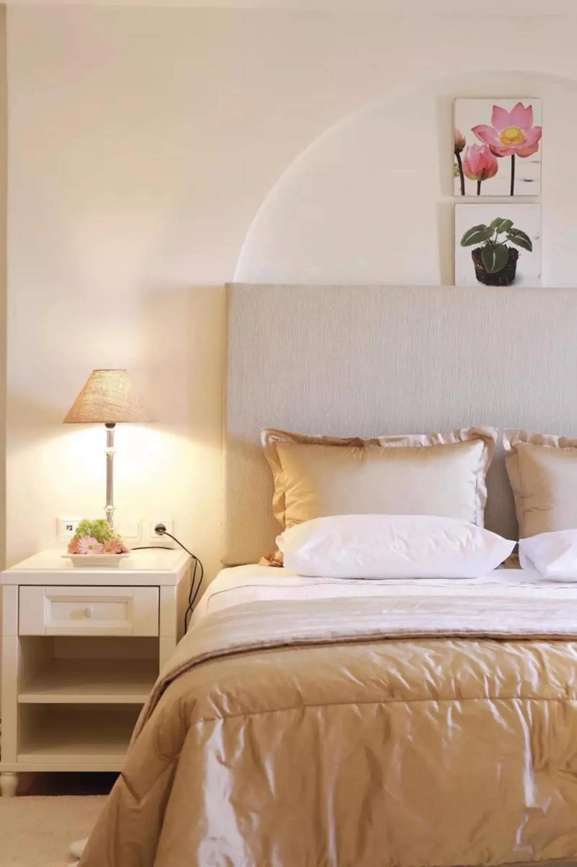 Decorative detail, Bed in Aegean Suites Hotel