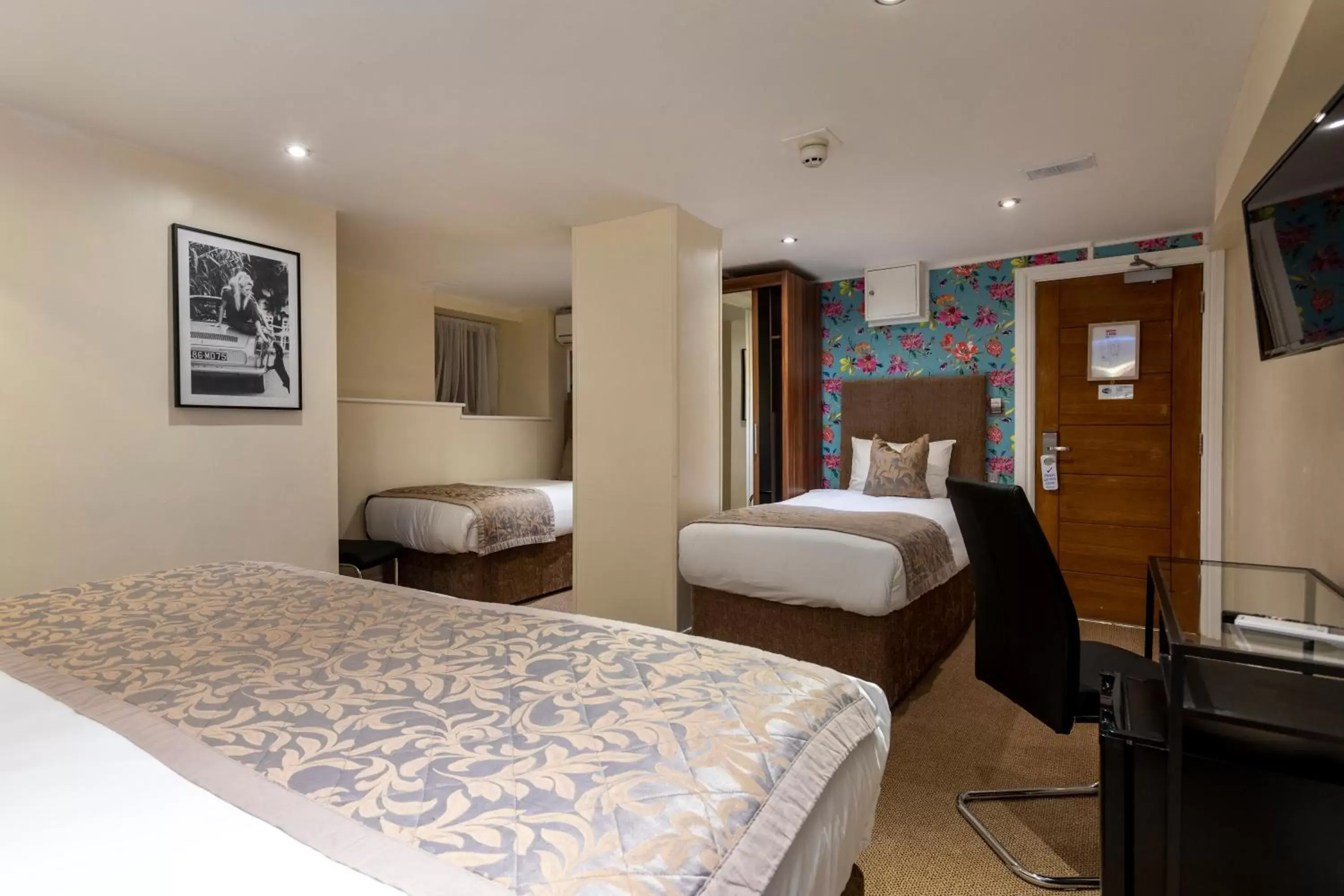 Bed in Hotel Shepherds Bush London