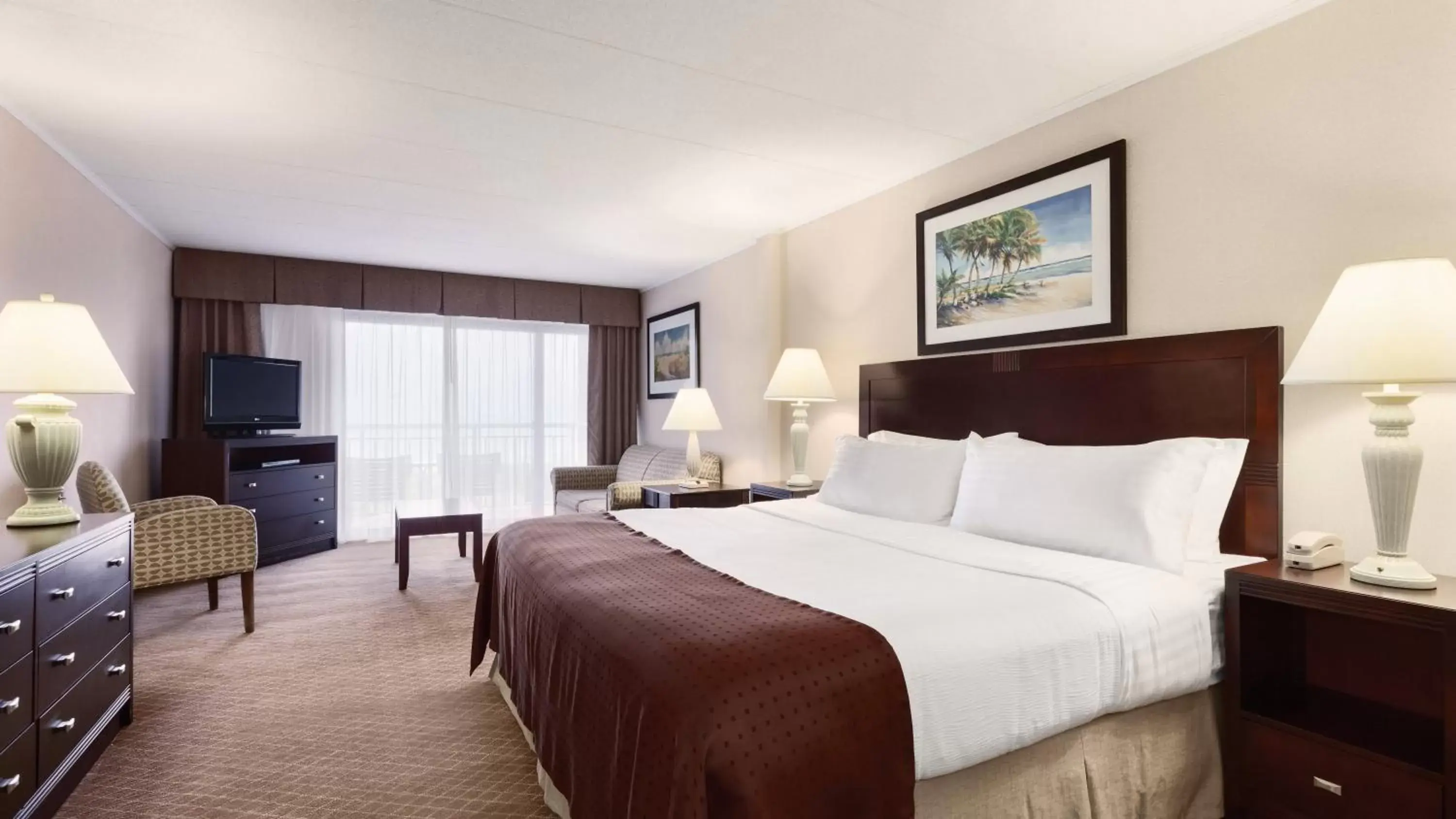 Photo of the whole room, Bed in Holiday Inn Ocean City, an IHG Hotel
