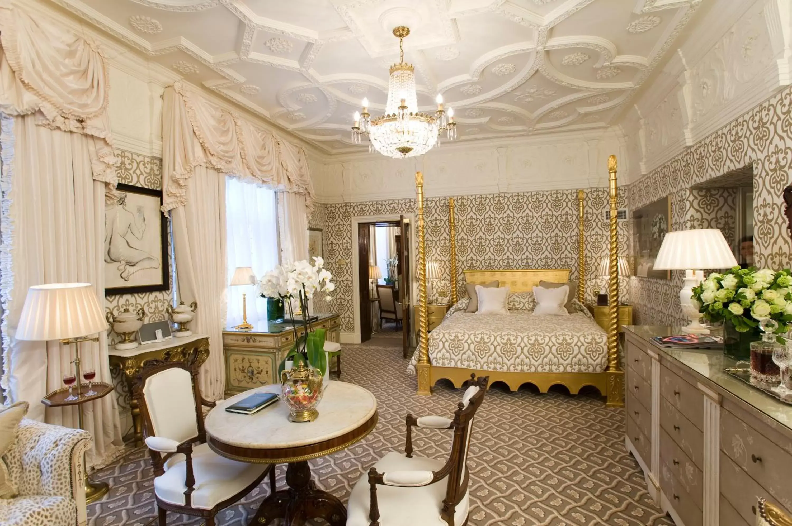 Photo of the whole room in Milestone Hotel Kensington