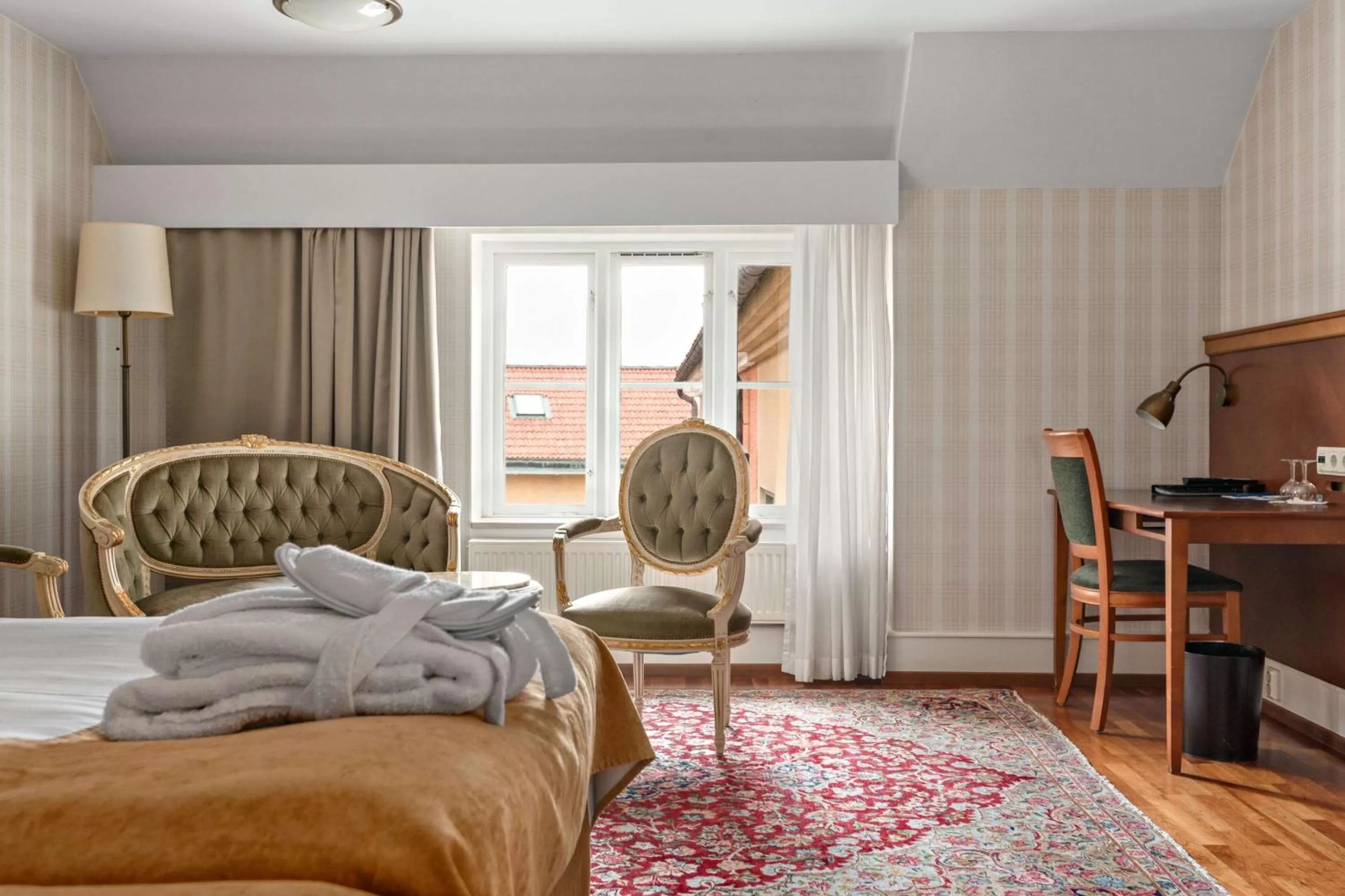 Bedroom, Bed in Best Western Strand Hotel