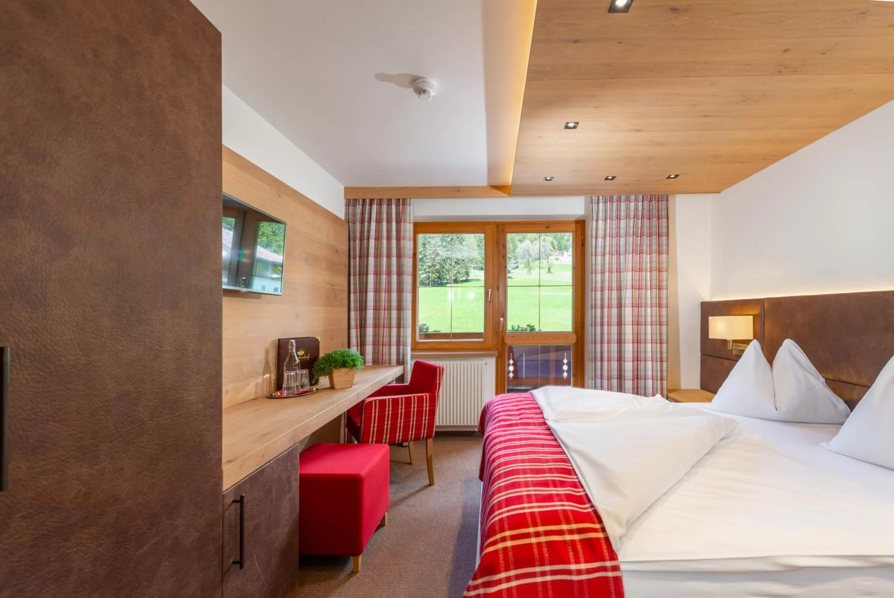 Photo of the whole room, Bed in Hotel Lindenhof