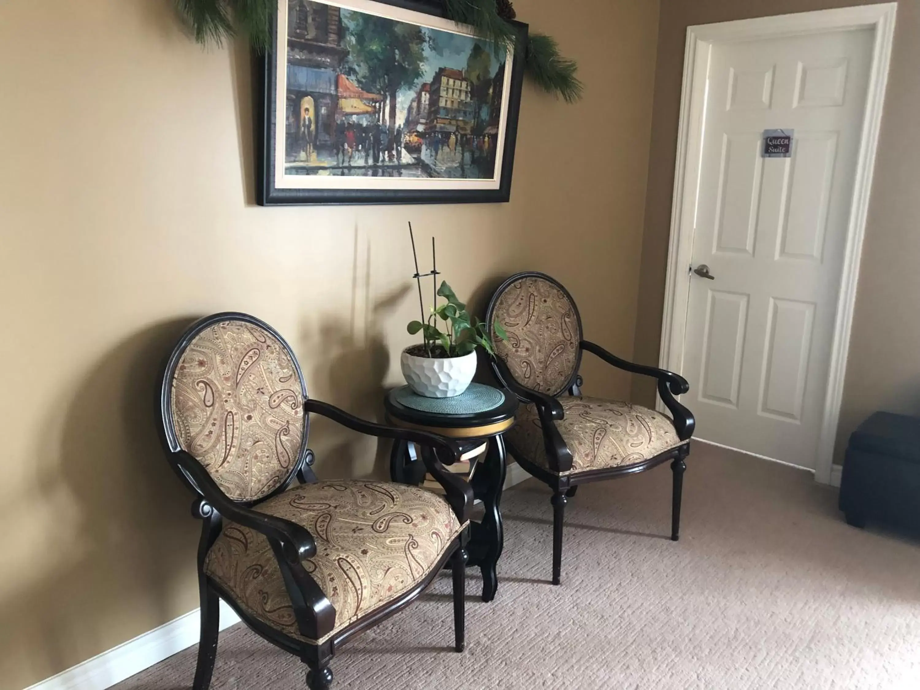 Seating Area in Willow Pond Satellite B&B