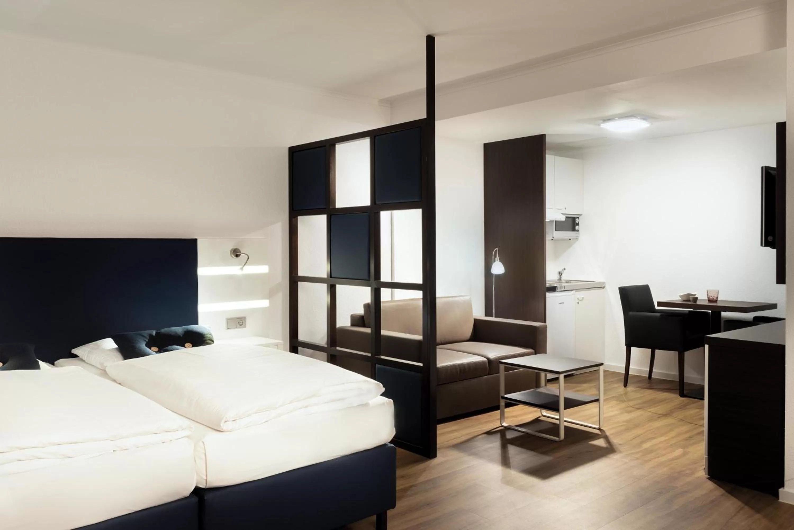 Bedroom, Bed in Seminaris Hotel Lüneburg