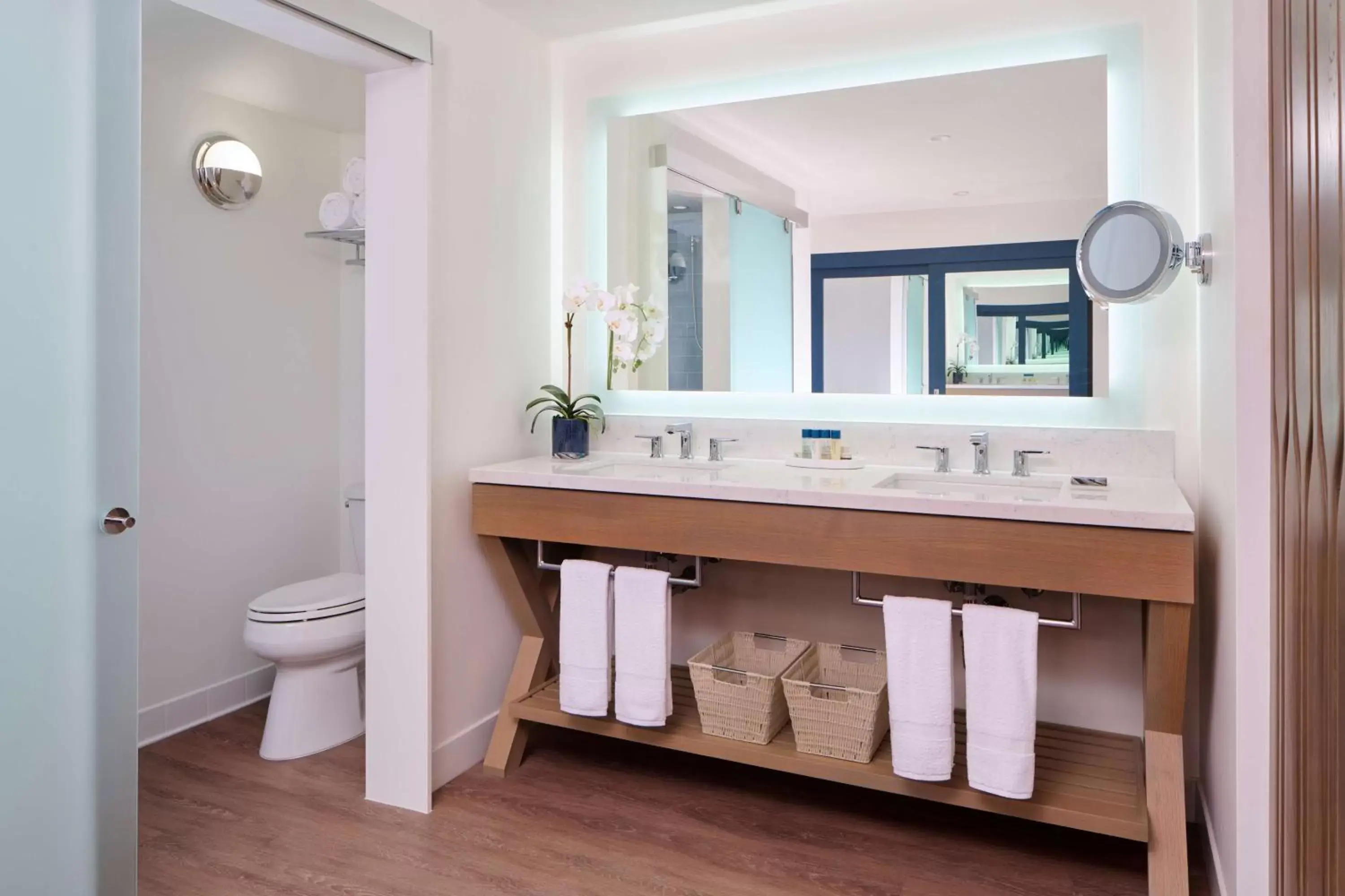 Bathroom in OUTRIGGER Reef Waikiki Beach Resort