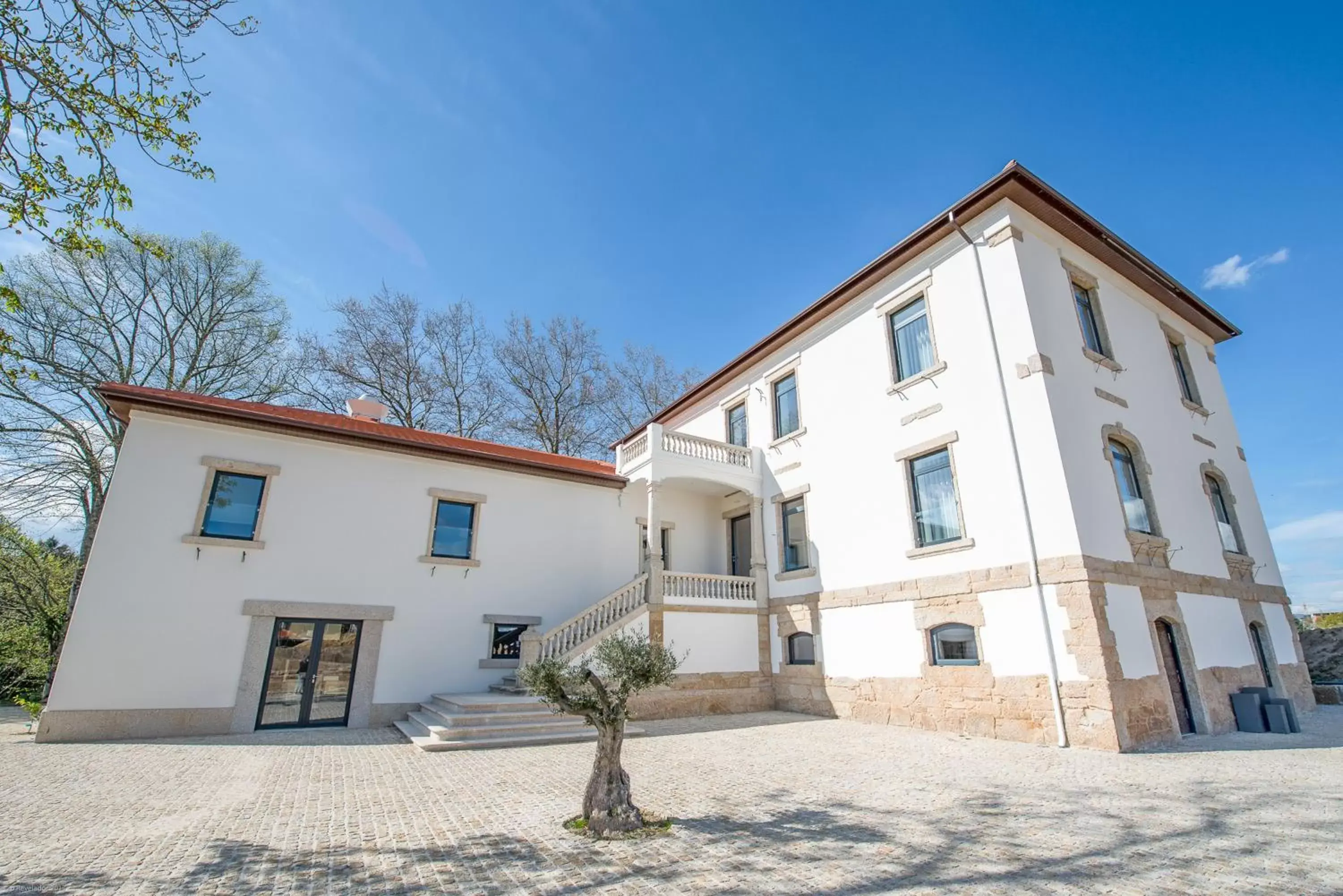 Facade/entrance in Borralha Hotel, Restaurante & Spa Facade/entrance in Borralha Hotel, Restaurante & Spa