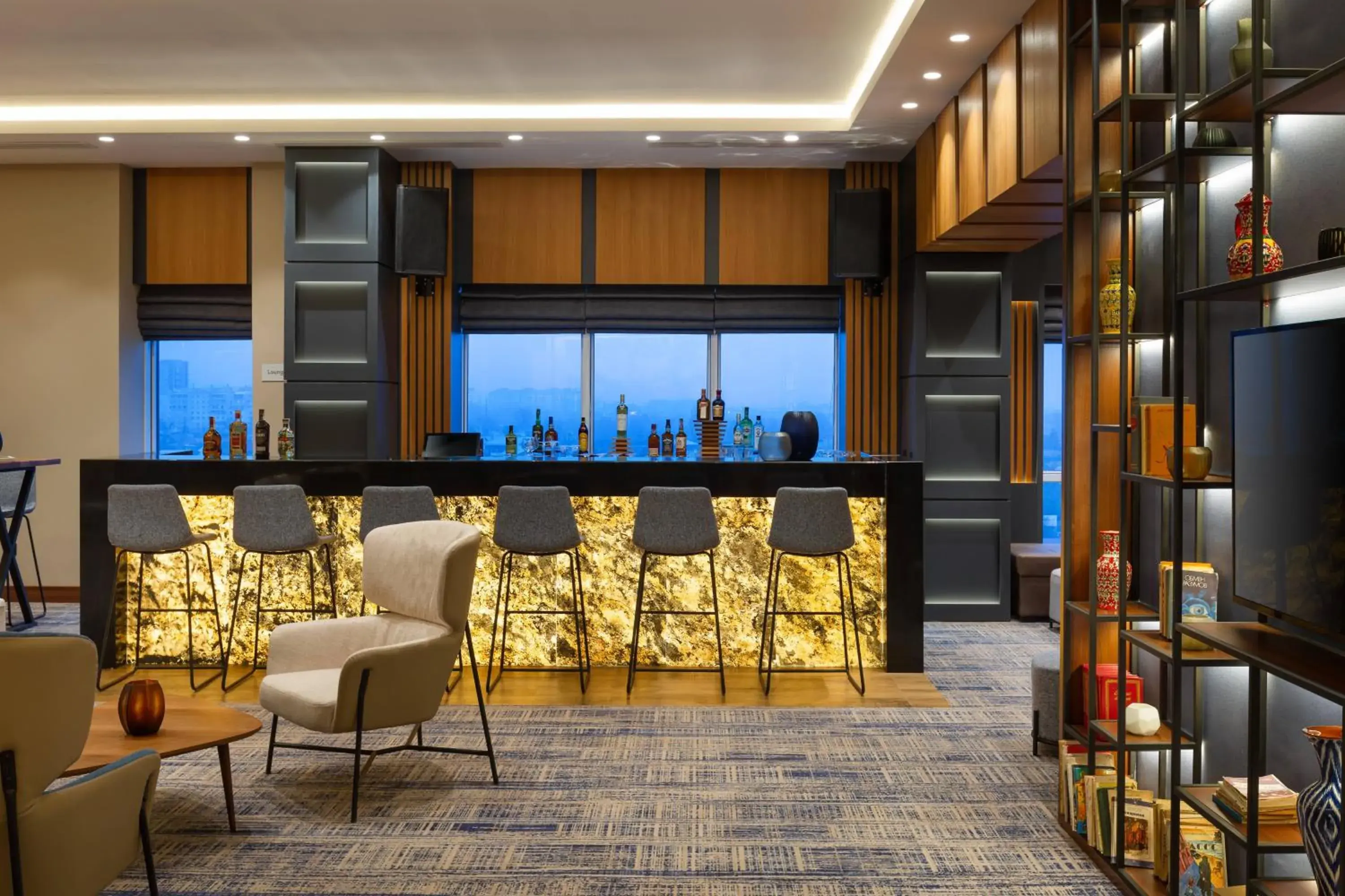 Lounge or bar in Courtyard by Marriott Tashkent