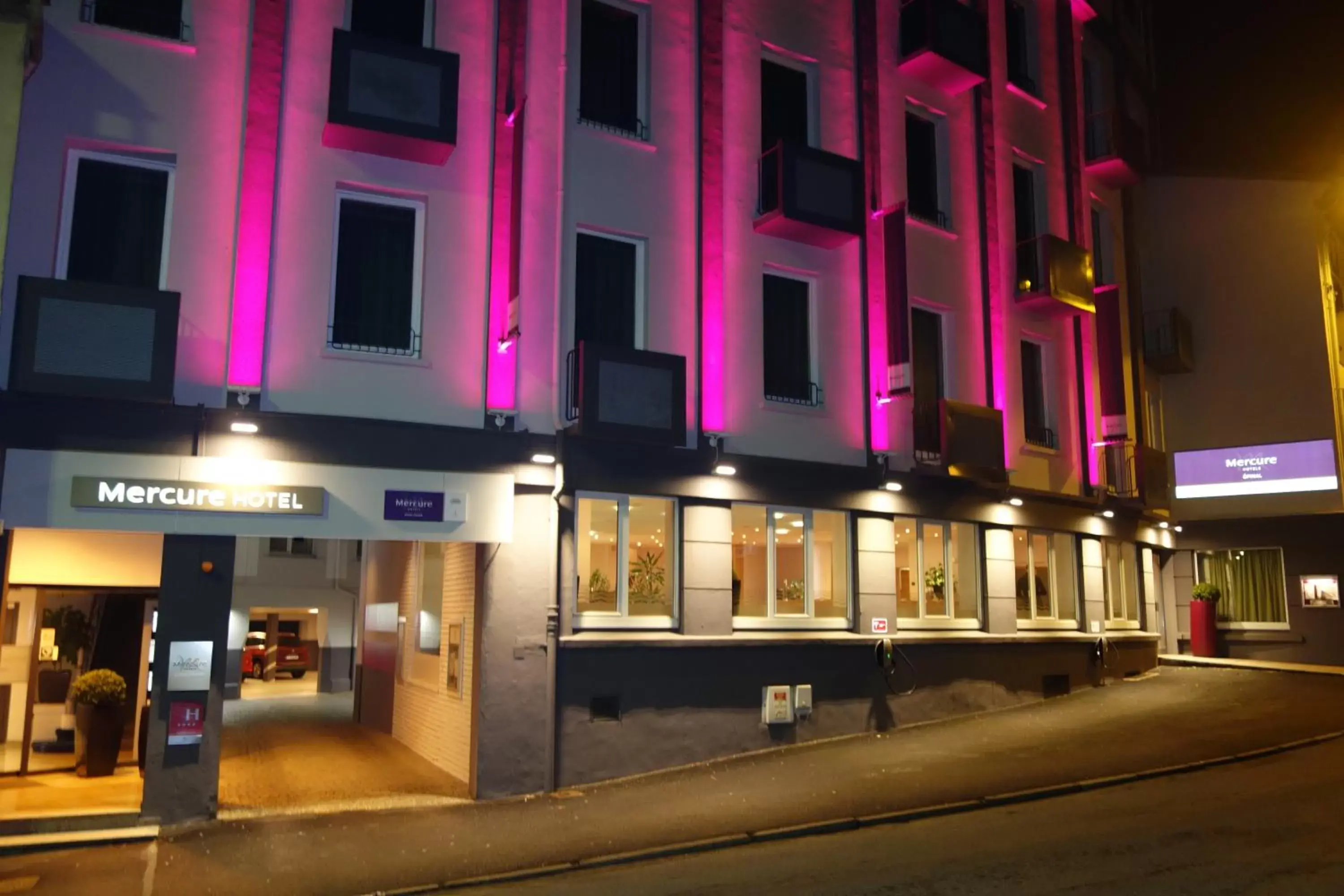 Facade/entrance in Mercure Epinal Centre