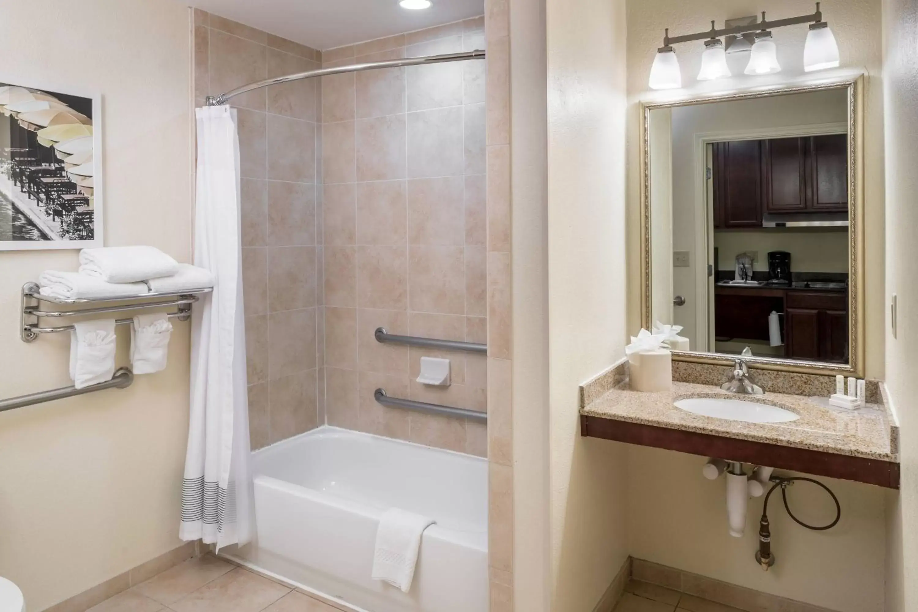 Bathroom in TownePlace Suites by Marriott San Antonio Airport