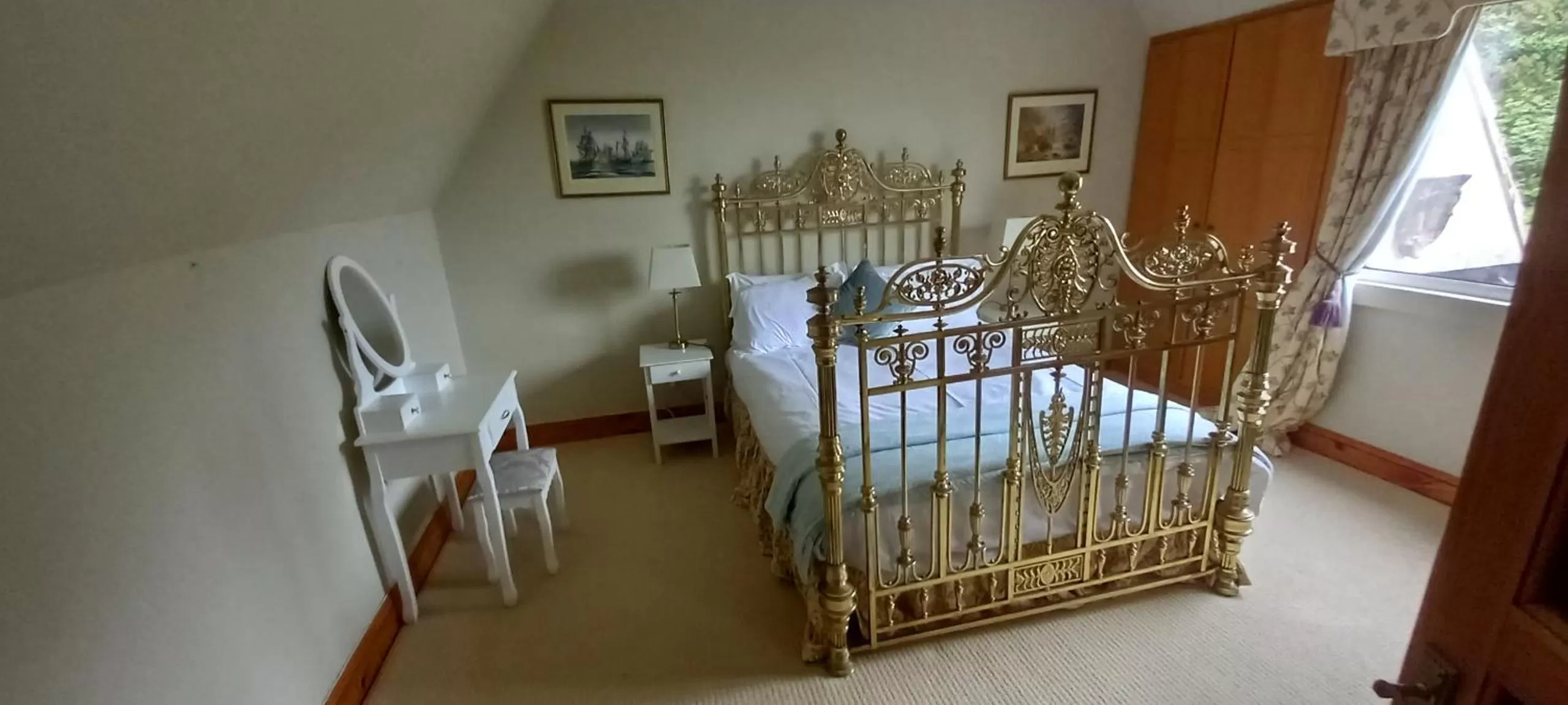 Bed in Ardsallagh Lodge