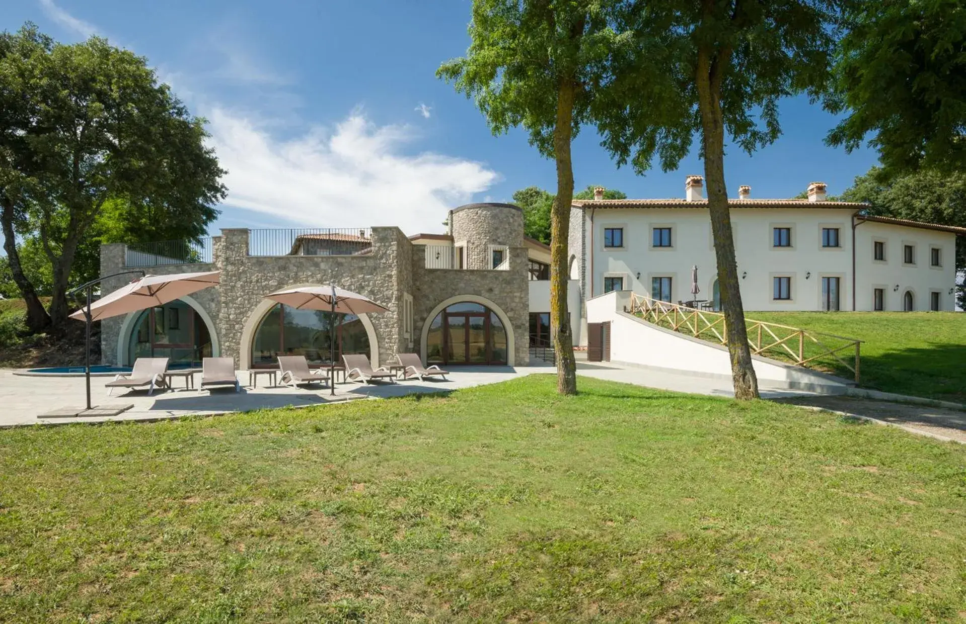 Garden, Property Building in Borgo La Chiaracia Resort & SPA