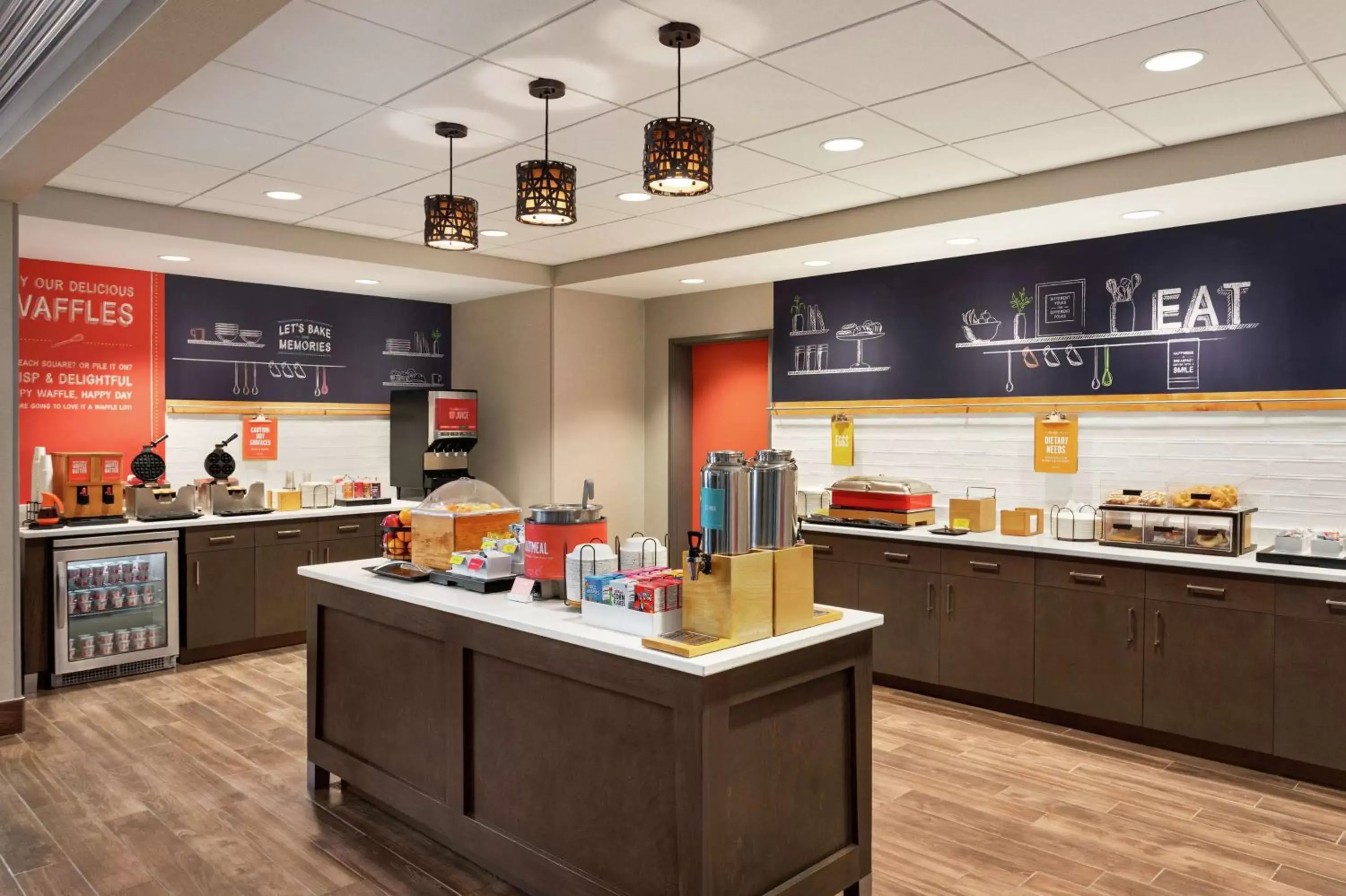 Breakfast, Restaurant/Places to Eat in Hampton Inn & Suites Overland Park South