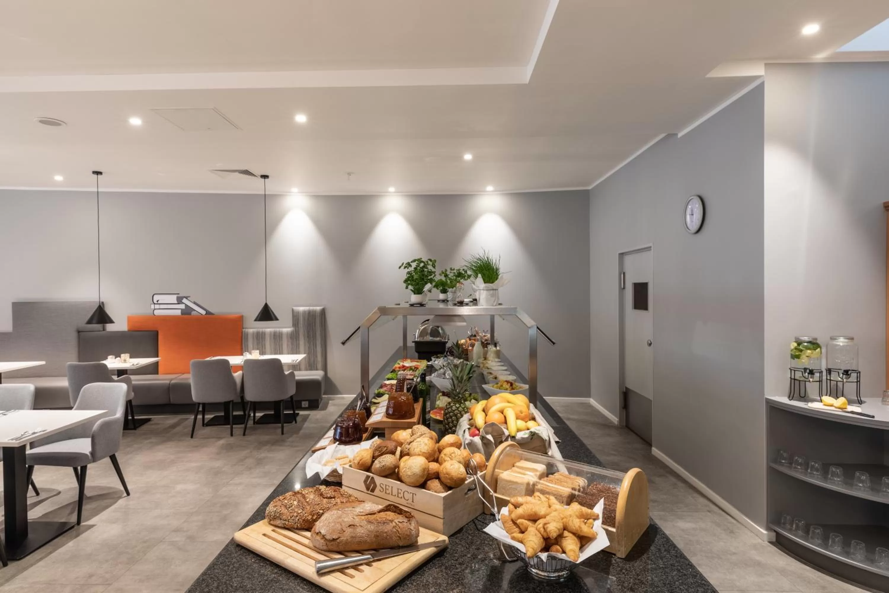 Breakfast in Select Hotel Wiesbaden City