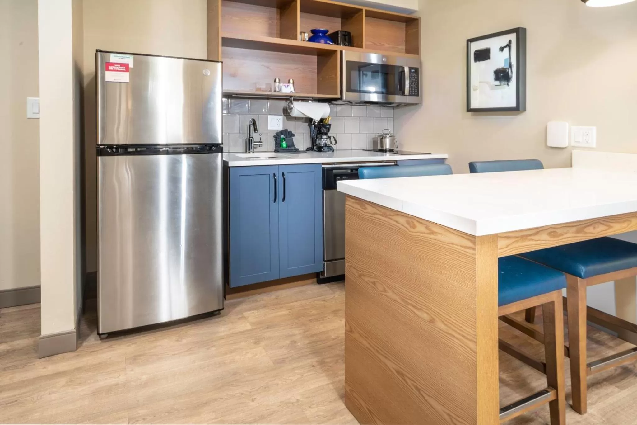 Kitchen or kitchenette in Candlewood Suites Charleston – Mt. Pleasant by IHG