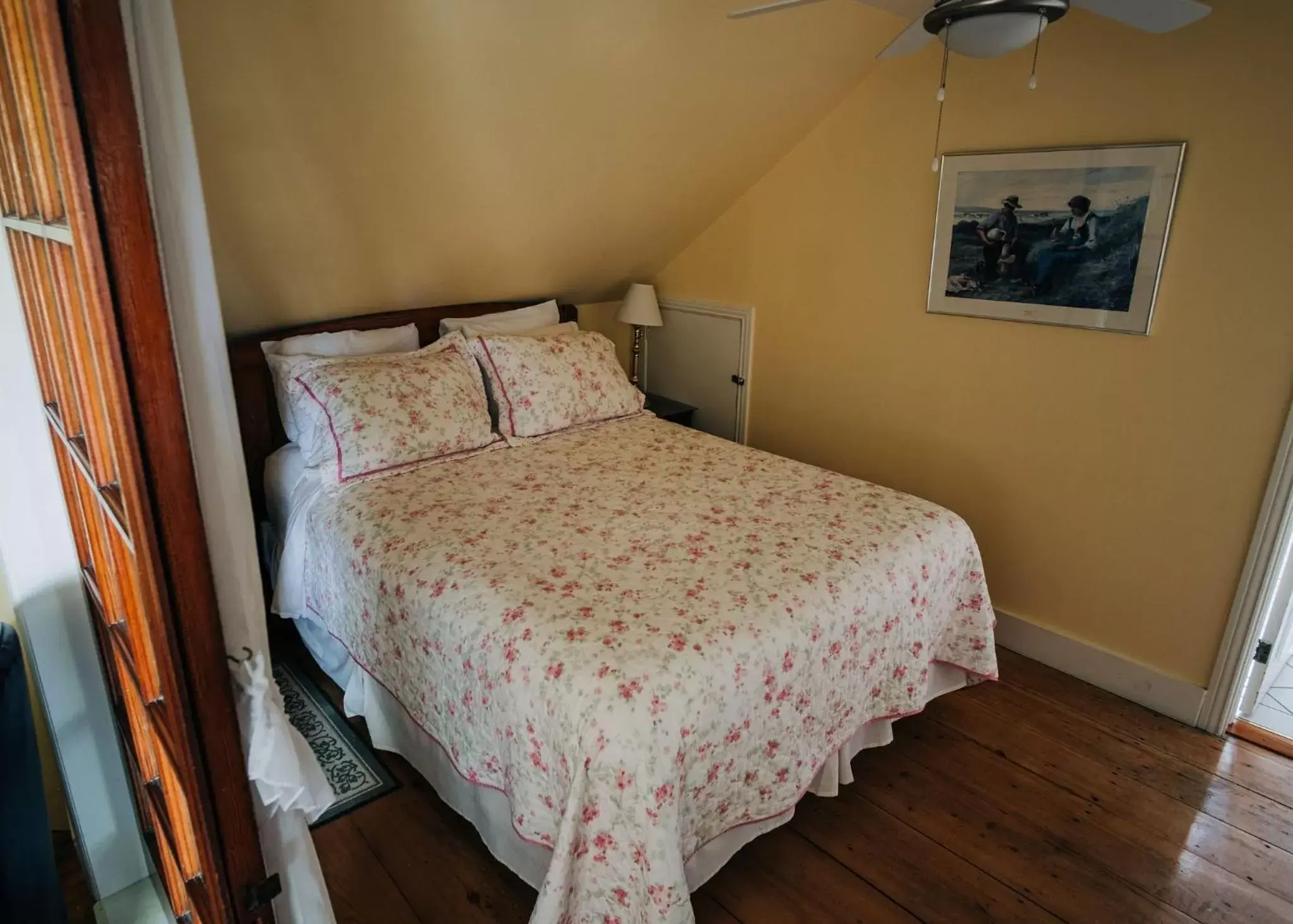 Bedroom, Bed in Farmhouse Inn B&B