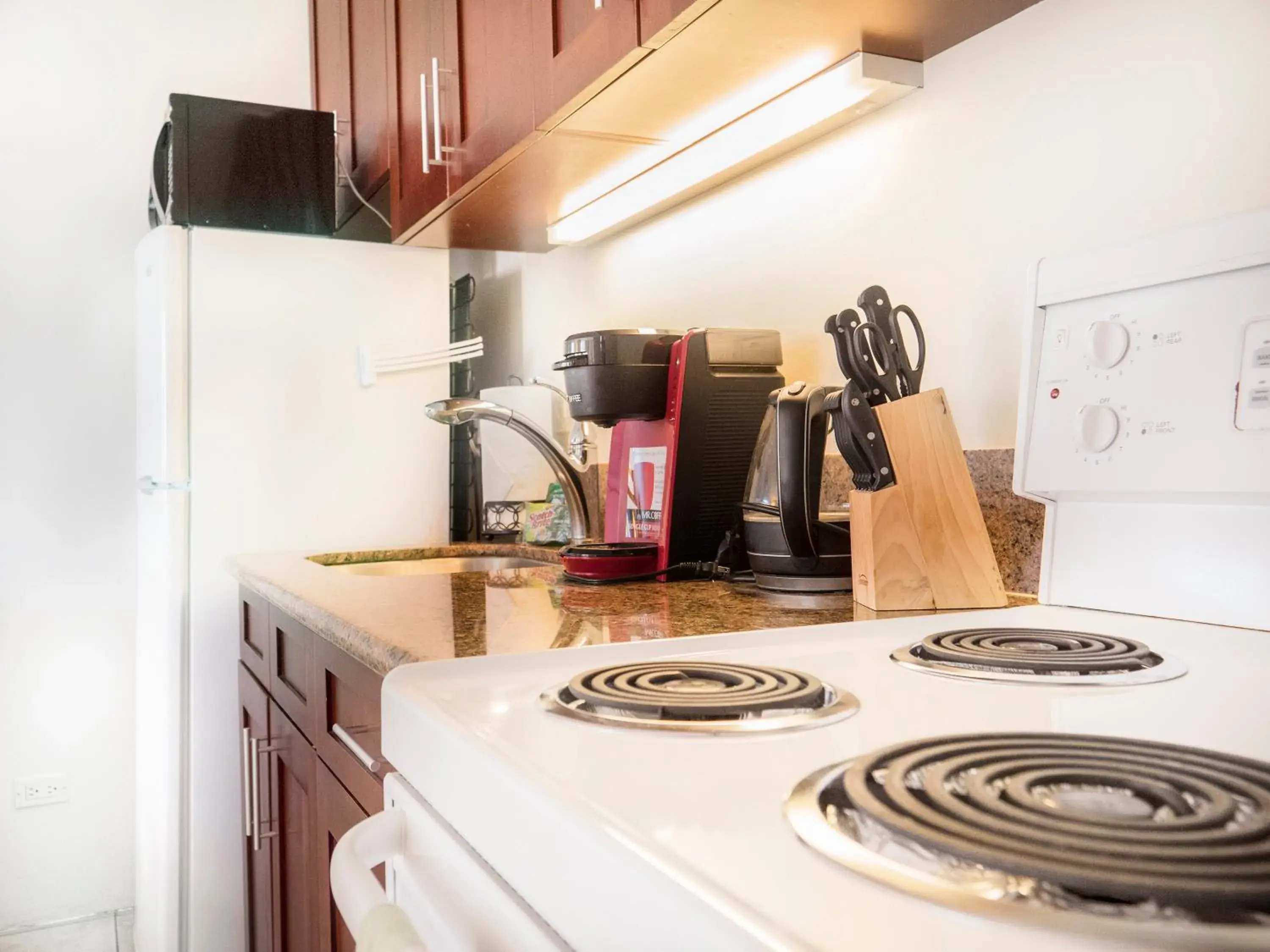 Kitchen/Kitchenette in Tropical Studios at Marine Surf Waikiki - FREE PARKING - BEST LOCATION - FULL KITCHEN - SWIMMING POOL