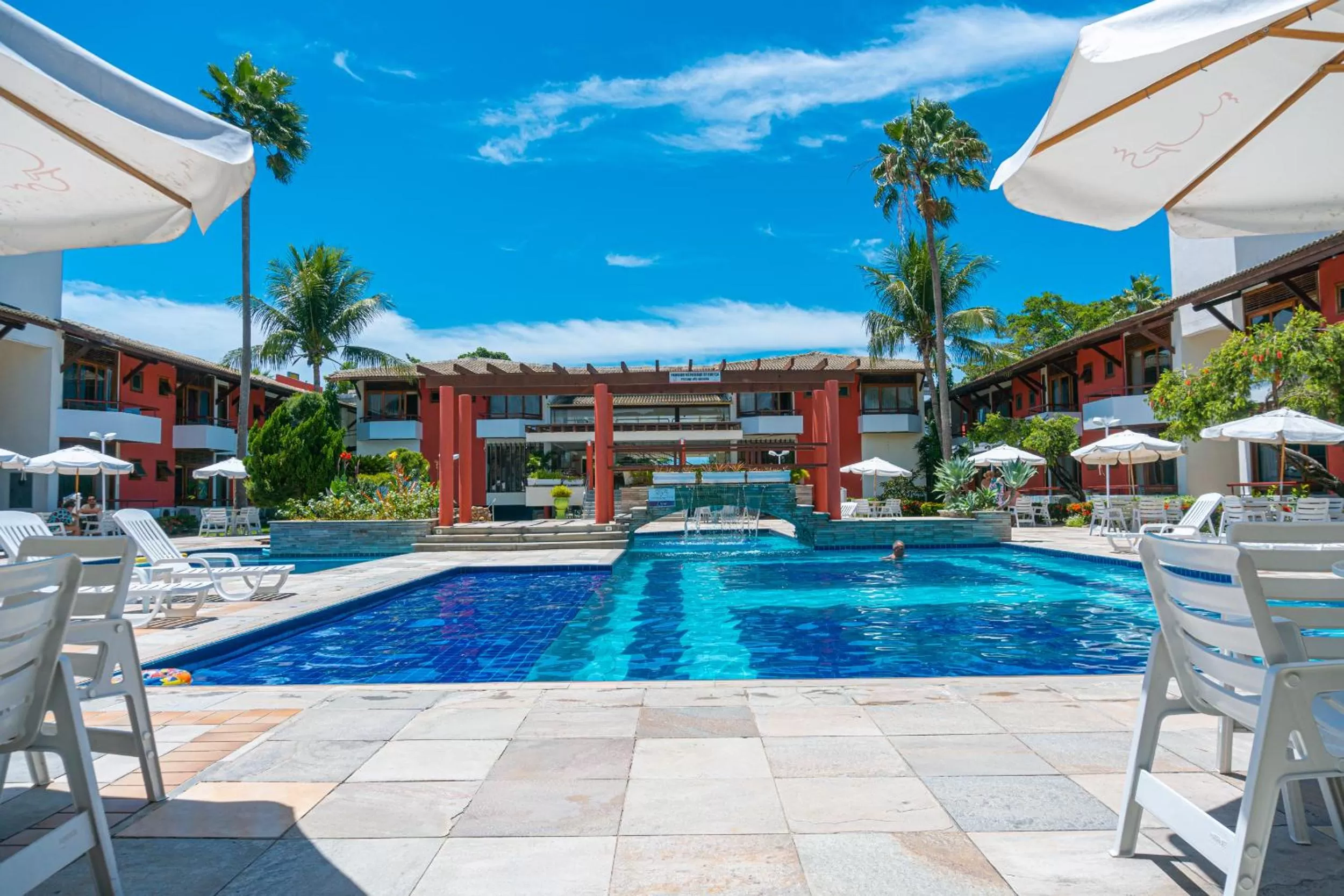 Swimming pool in Porto das Naus Praia Hotel