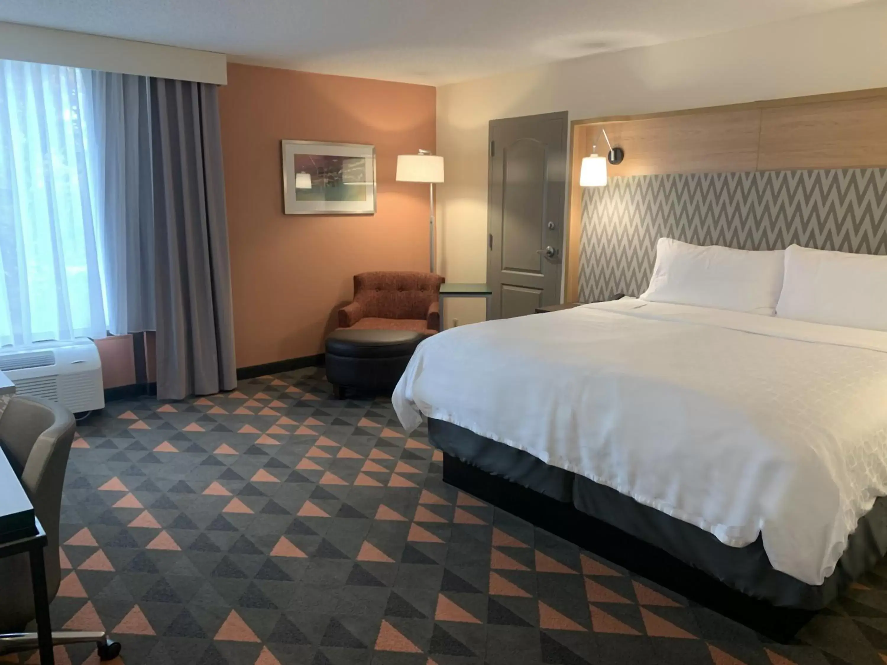 Photo of the whole room, Bed in Holiday Inn Asheville - Biltmore West, an IHG Hotel