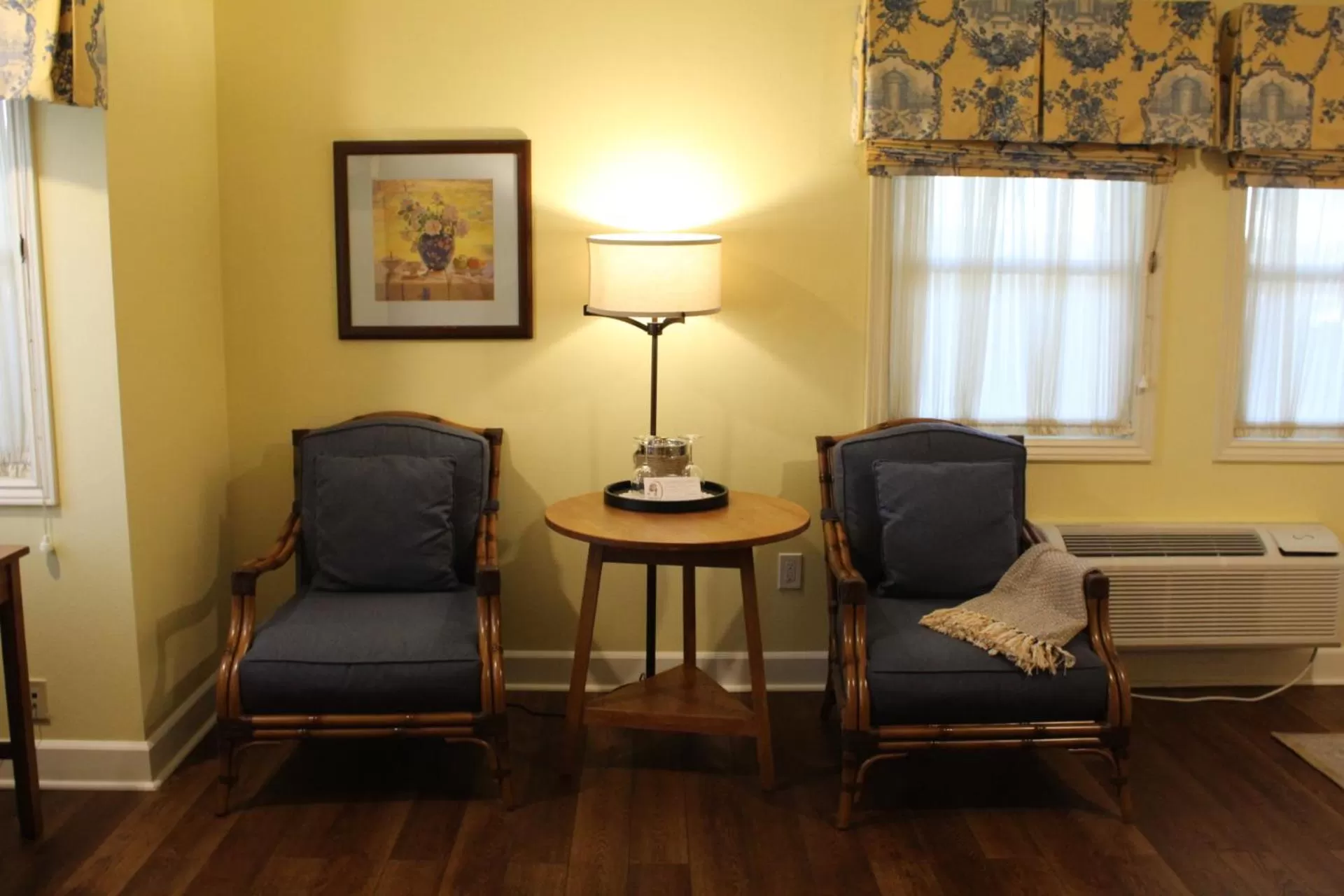 Seating area in Elm House Inn