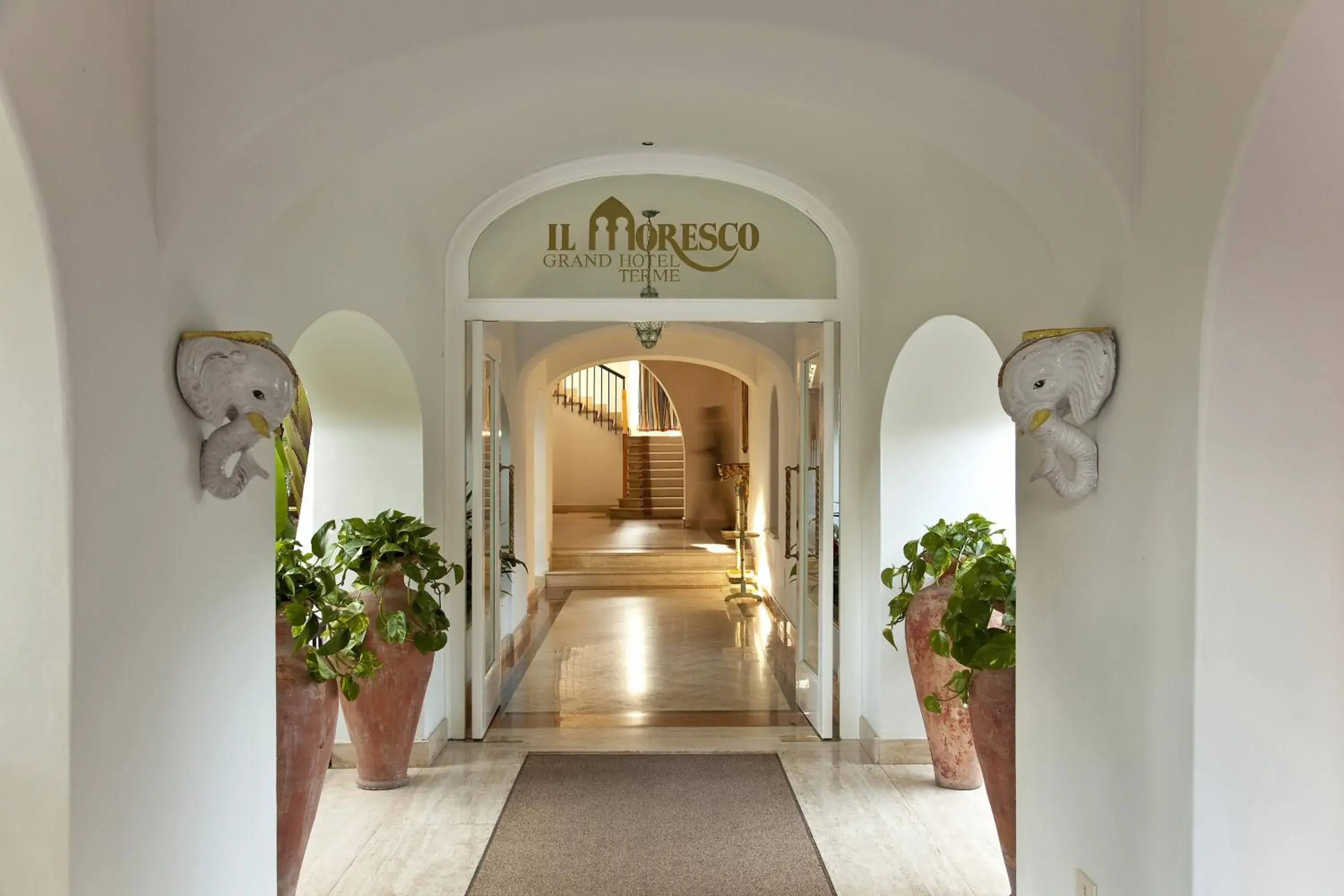 Facade/entrance in Grand Hotel Il Moresco