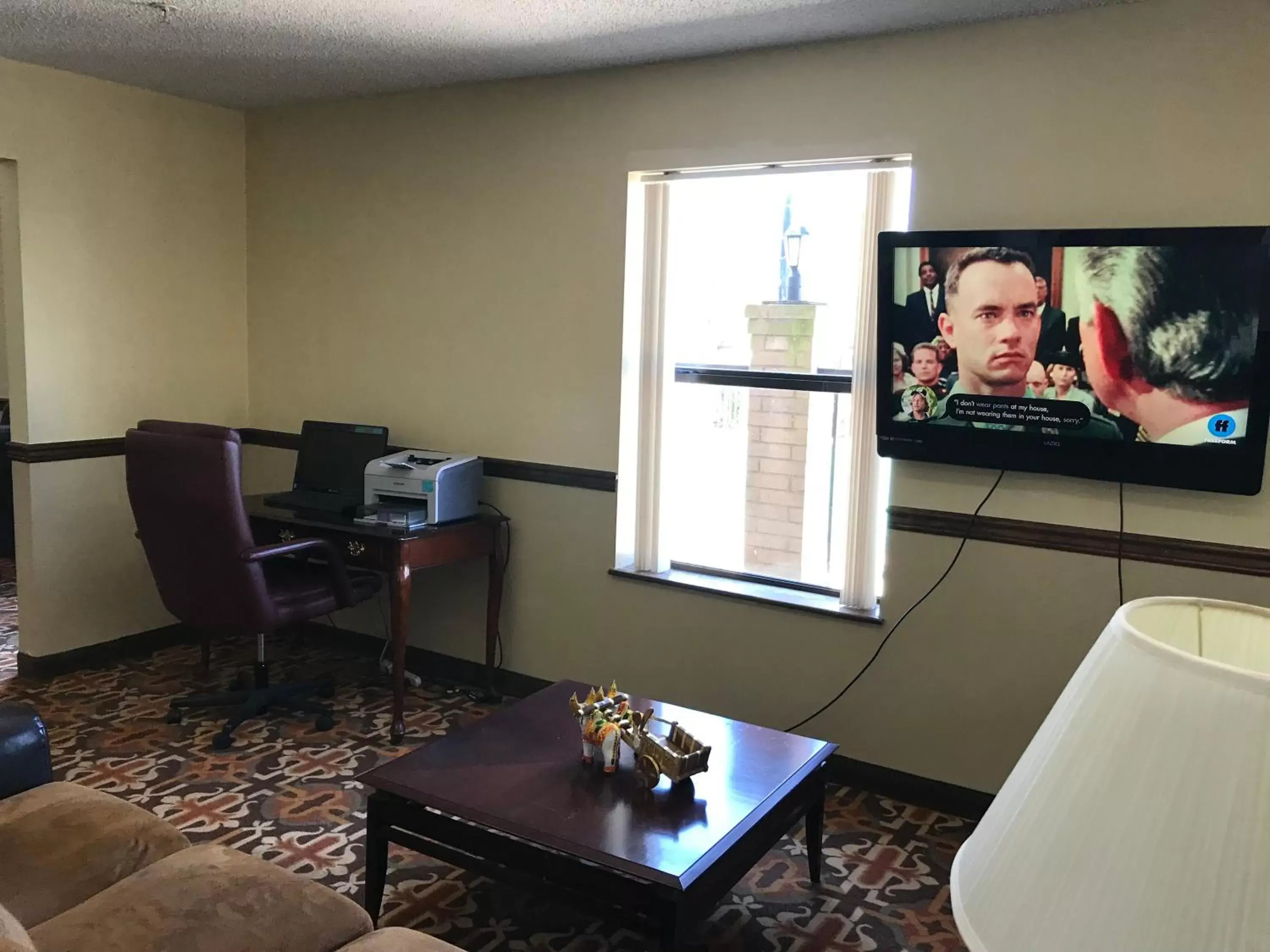 TV/Entertainment Center in Clairmont Inn & Suites - Warren