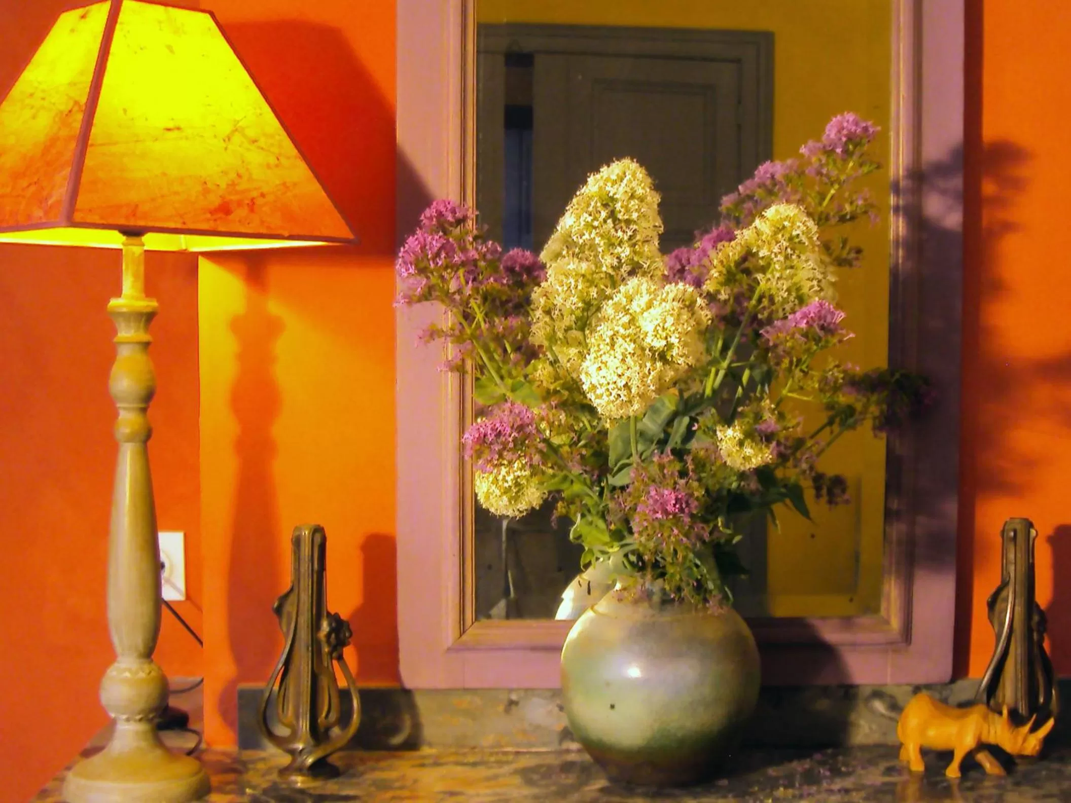 Decorative detail in Les Chambres des Dames