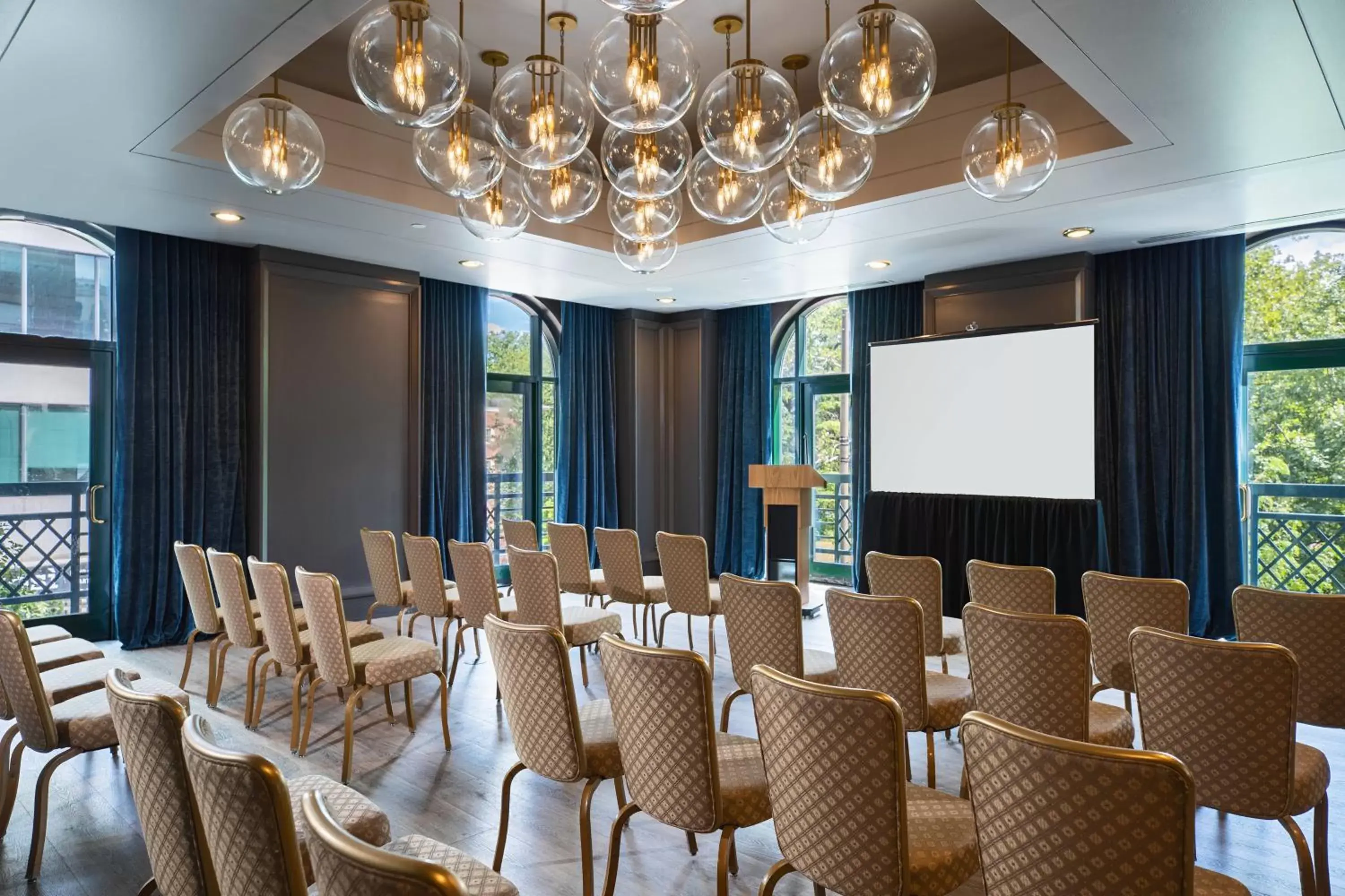 Meeting/conference room in Renaissance Philadelphia Downtown Hotel