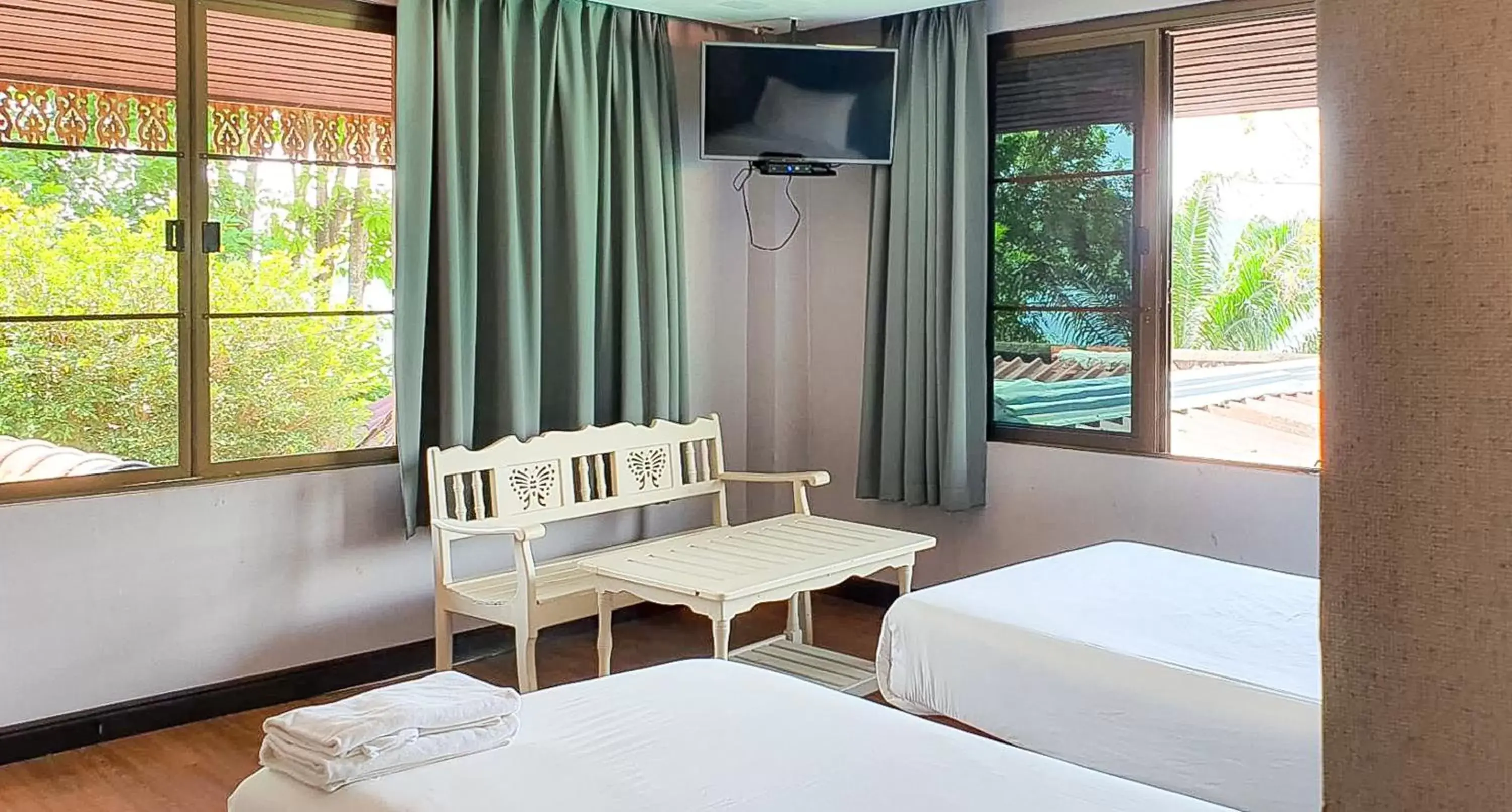 Bedroom in Phornpailin Riverside Resort