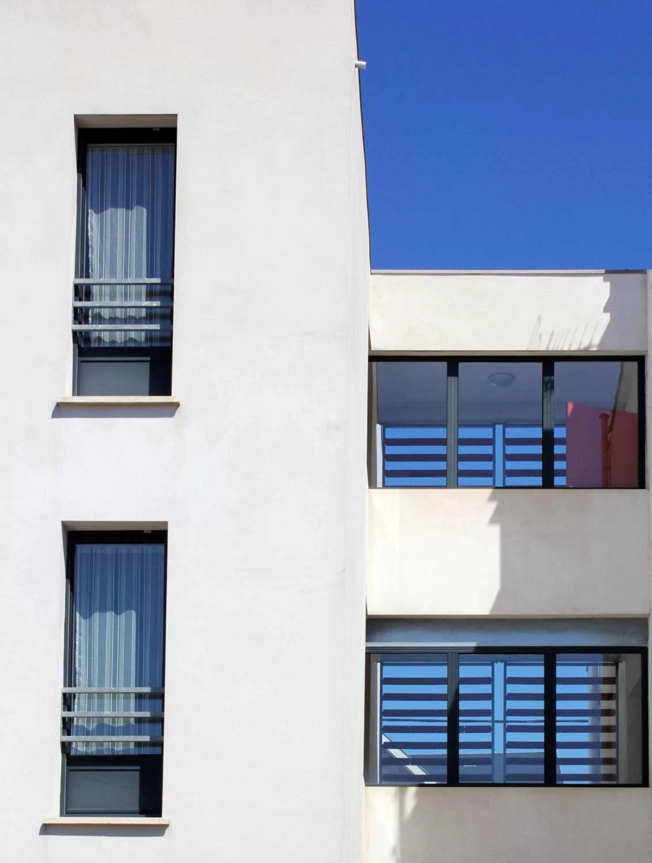 Property building in Hôtel Le Printemps