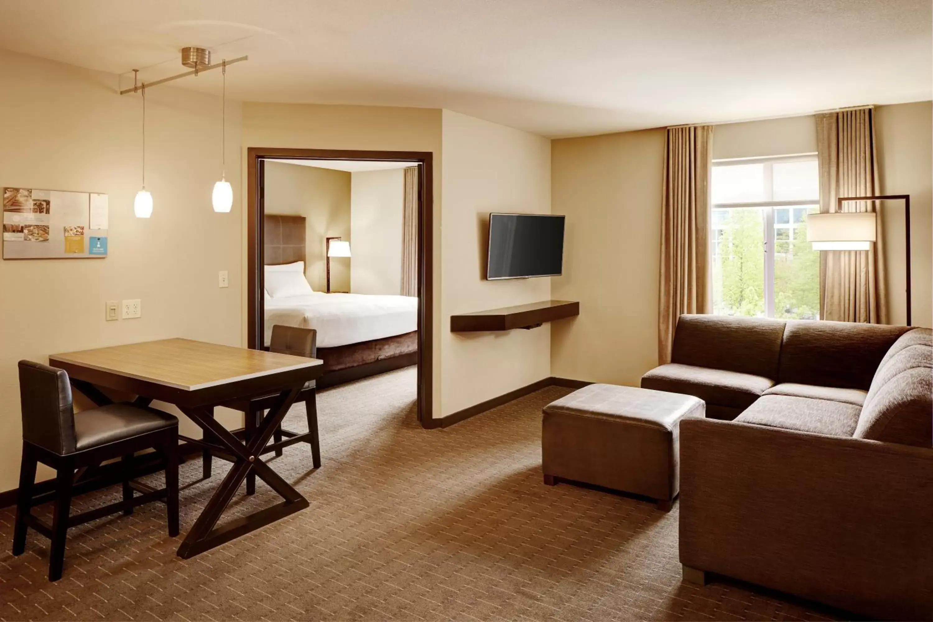 One-Bedroom King Suite with Accessible Tub - Disability Access in Hyatt House Seattle Bellevue