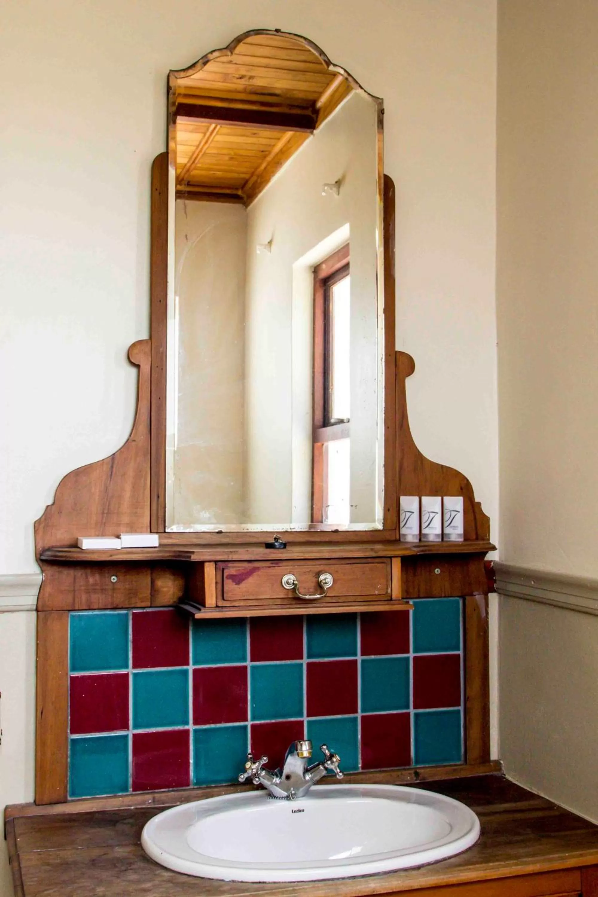 Bathroom in Victoria Heights B&B