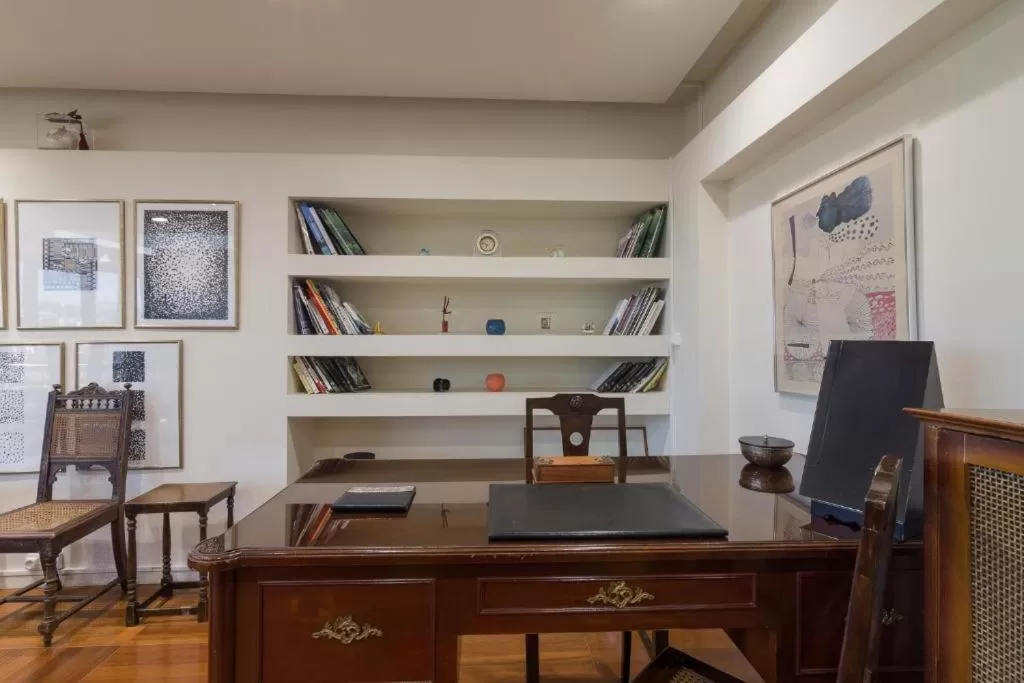 Library in Arditou Akropolis Apartments-Suites