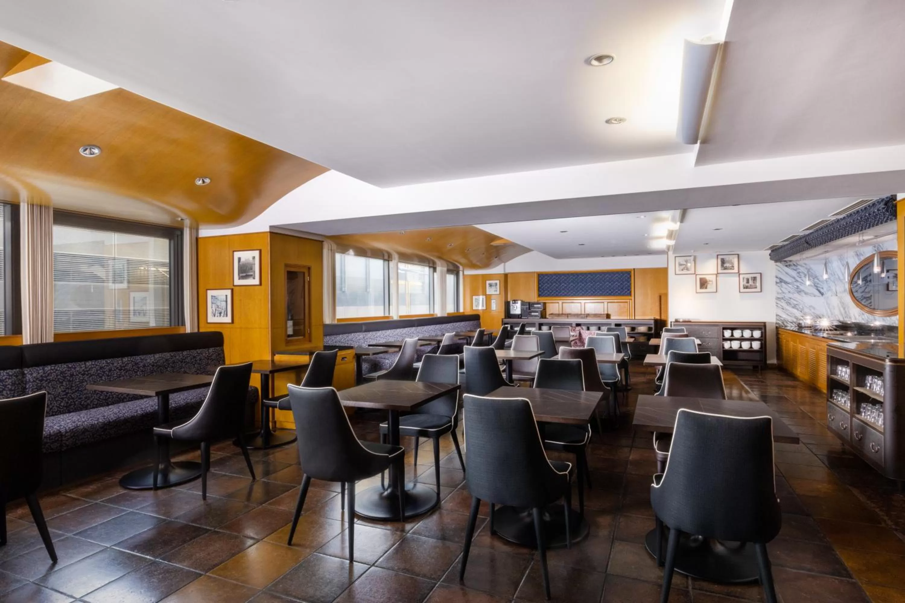 Restaurant/places to eat, Lounge/Bar in Mercure Tokyo Ginza