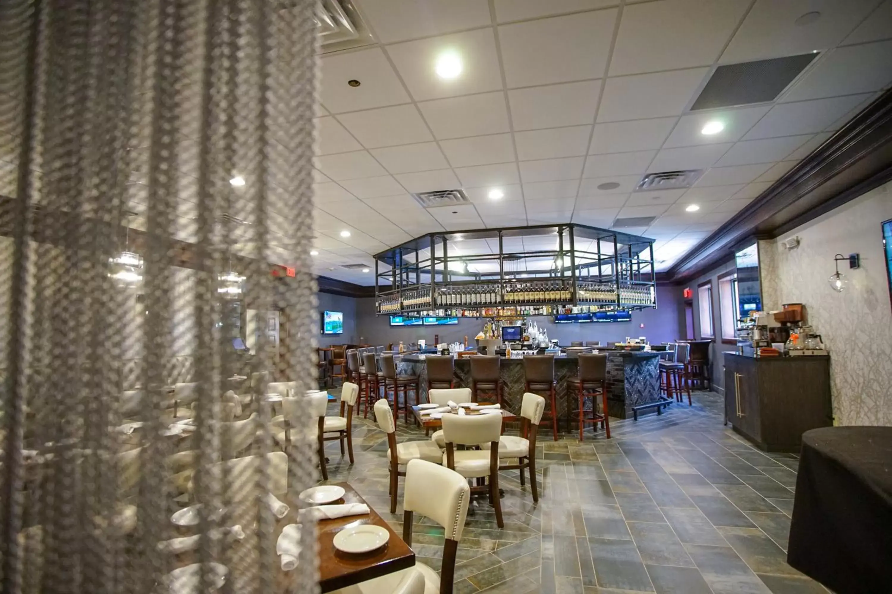 Restaurant/Places to Eat in Best Western Plus Fairfield Executive Inn
