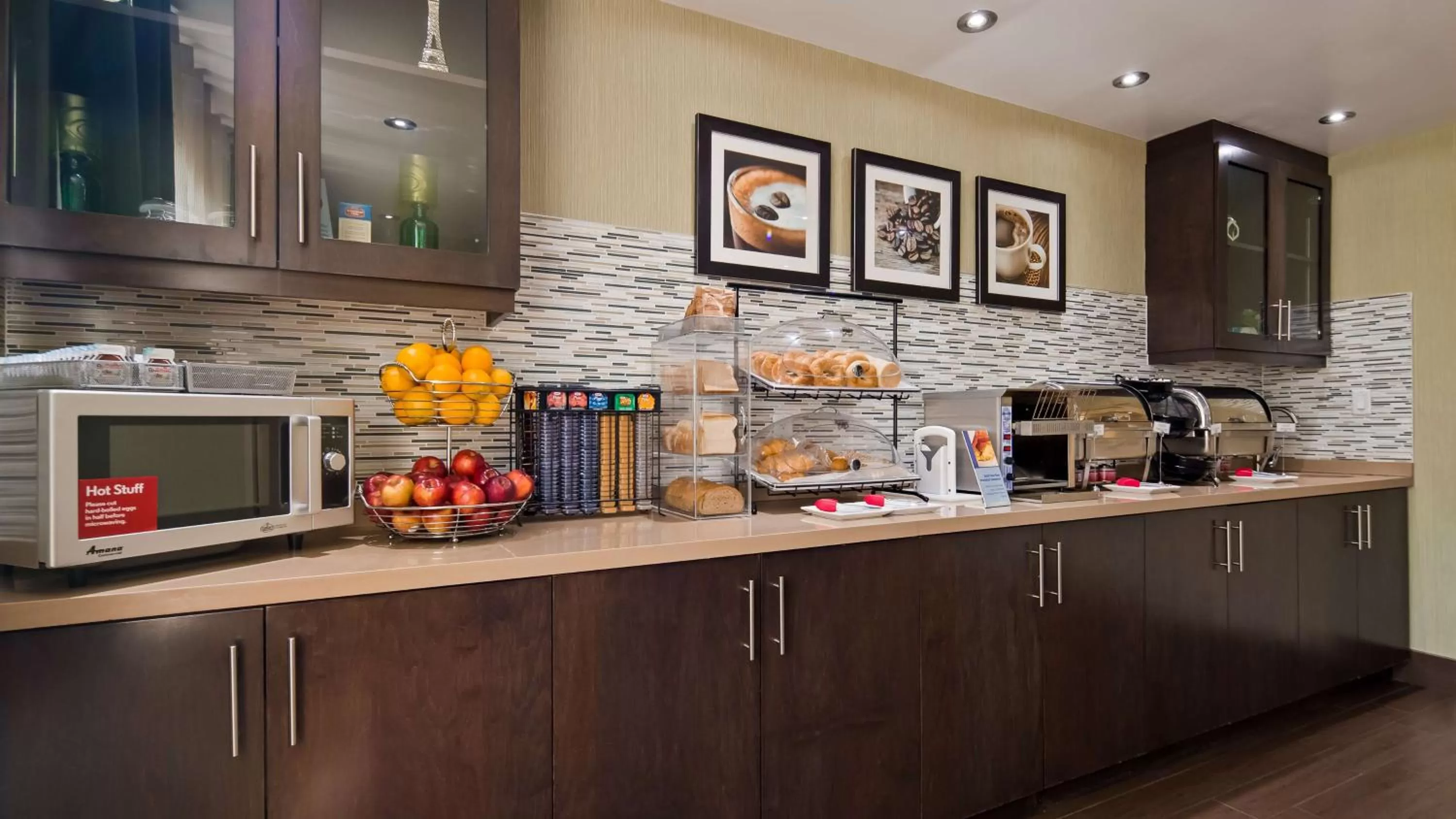 Restaurant/places to eat in Best Western Plus Durham Hotel & Conference Centre