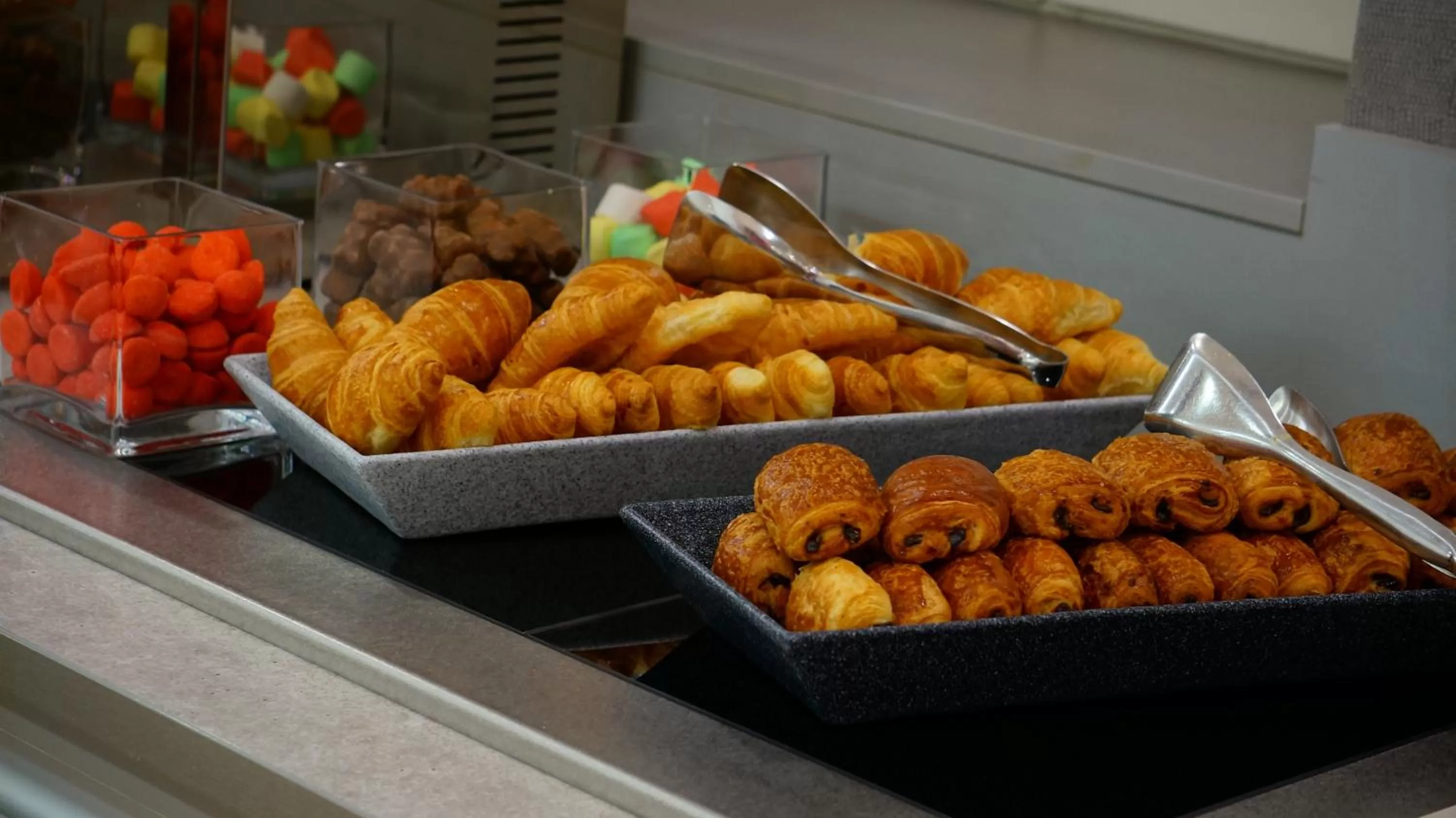 Restaurant/places to eat in LOGIS Hôtel de Bourgogne - Mâcon